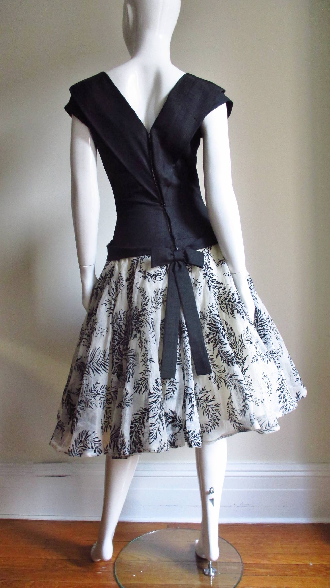 Werle 1950s Silk Dress with Full Skirt For Sale 4
