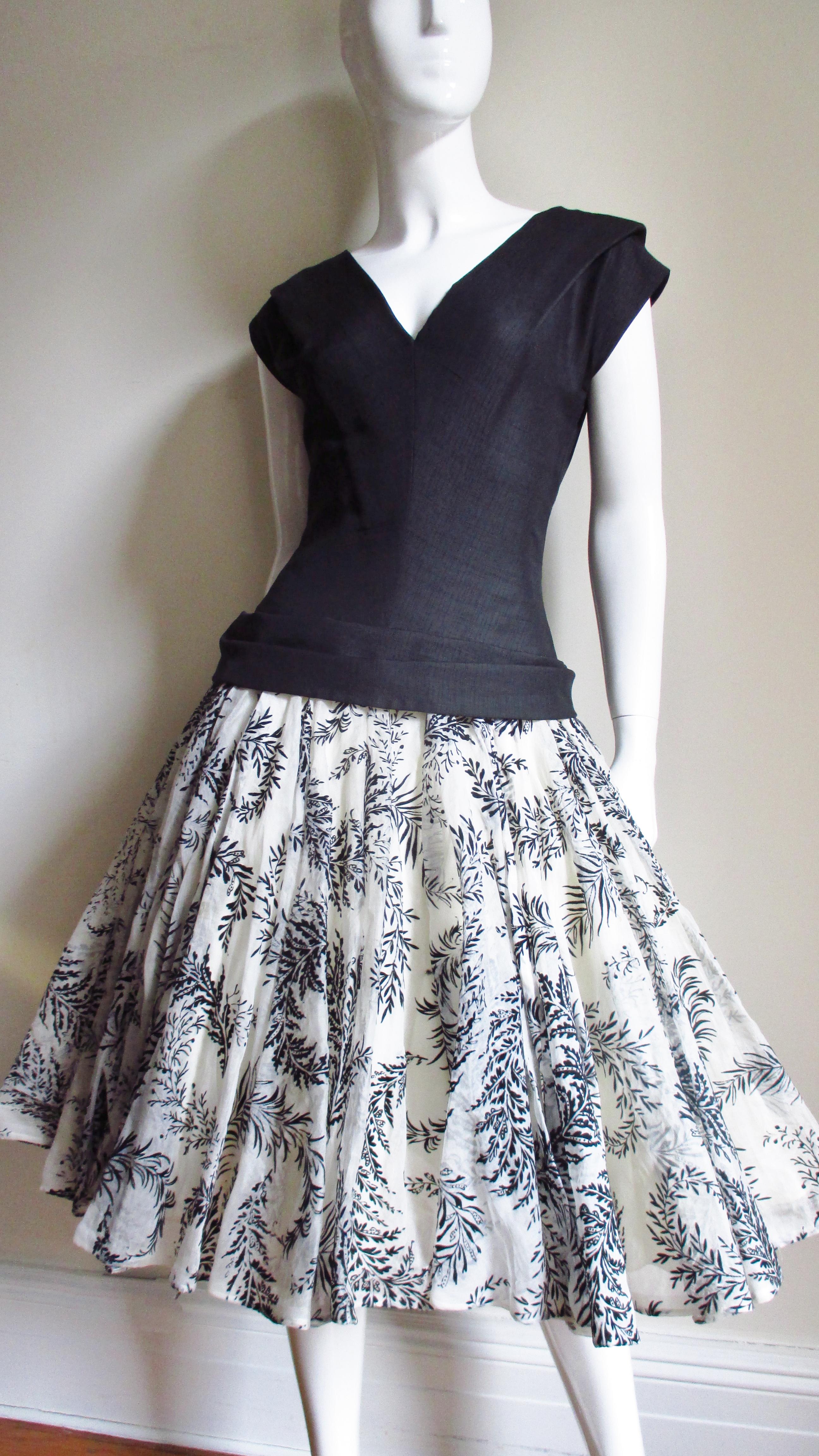 Women's Werle 1950s Silk Dress with Full Skirt For Sale