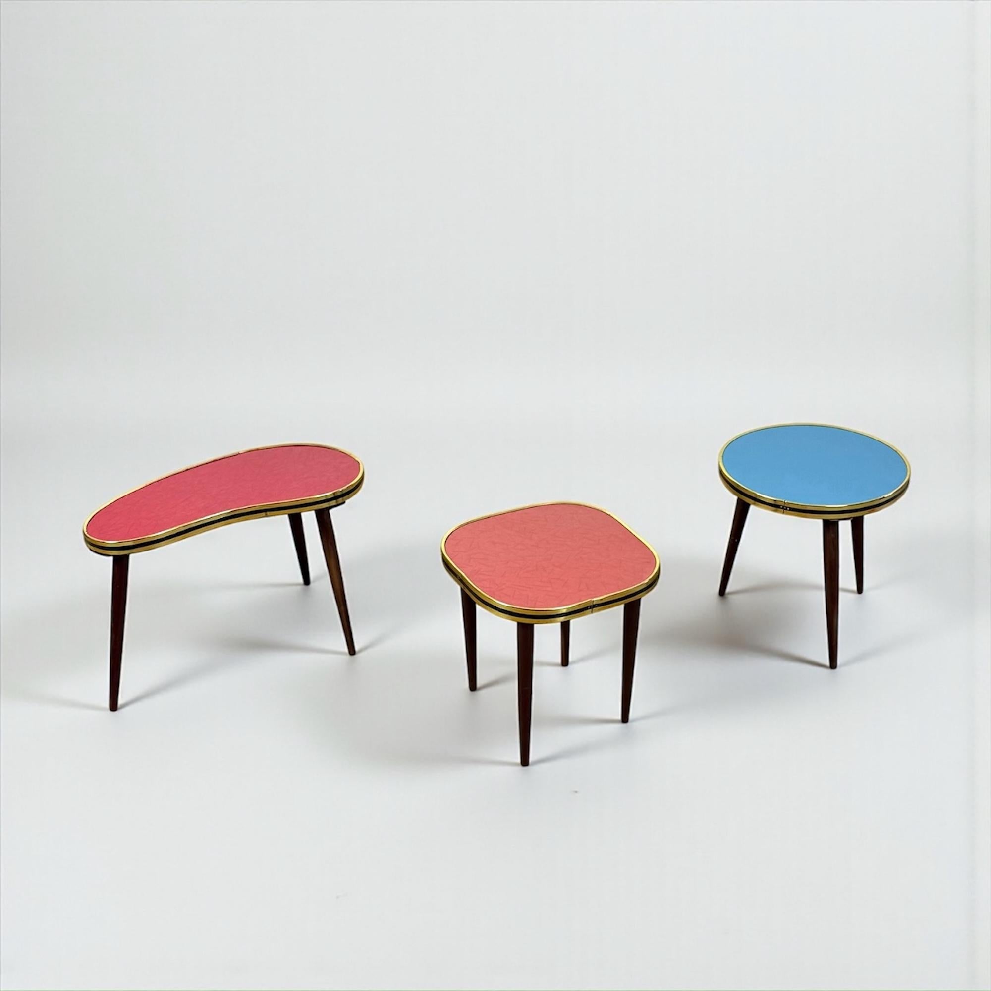 Piantane della Germania Occidentale del 1950 in formica e ottone in vendita 2