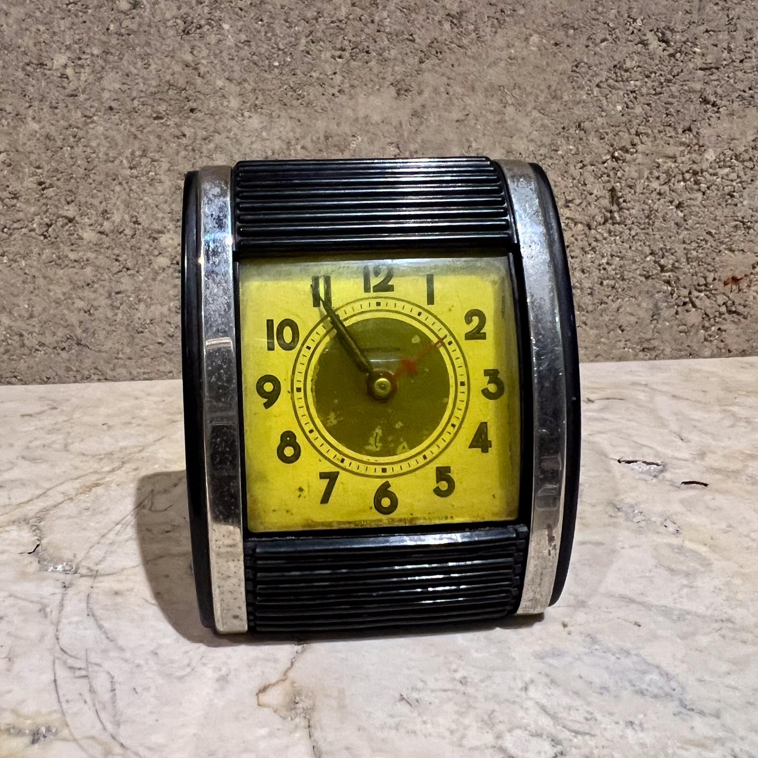 Westclox Art Deco Reiseuhr Nonworking, 1950er Jahre (20. Jahrhundert) im Angebot