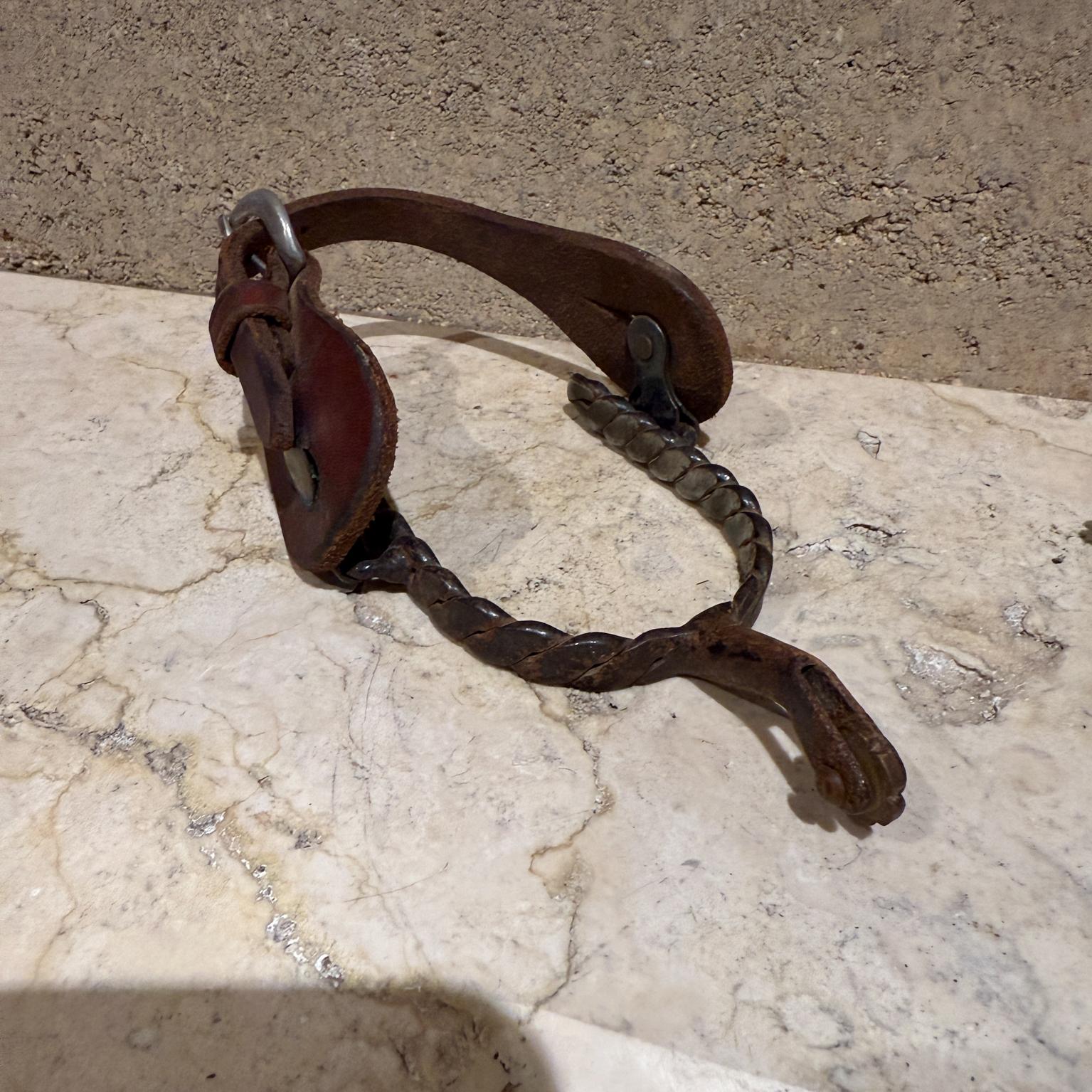 1950er Champion Cowboy Spurs Schmiedeeisen Leder Messing (Geschmiedet)