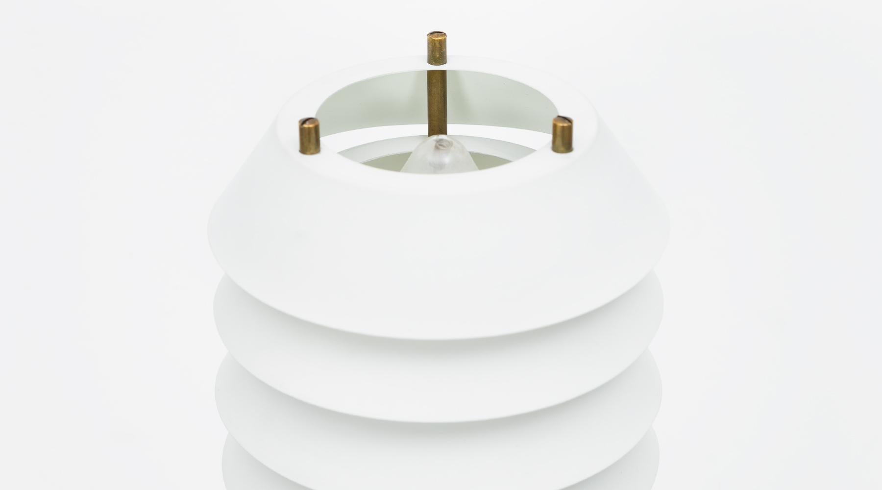 Mid-20th Century 1950s White Aluminum Table Lamp by Ilmari Tapiovaara 'b' For Sale