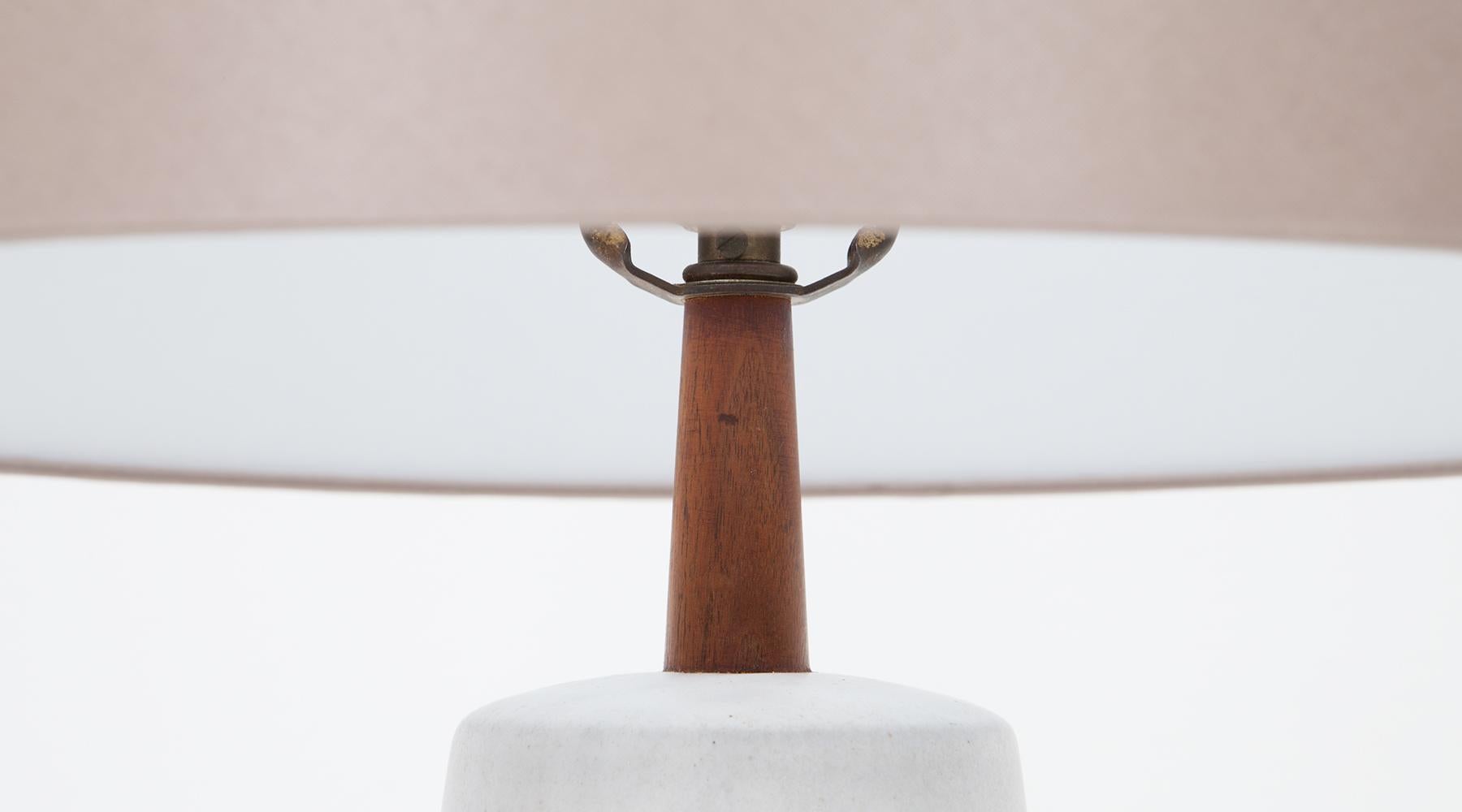 20th Century 1950s White and Beige Table Lamp by Jane & Gordon Martz 