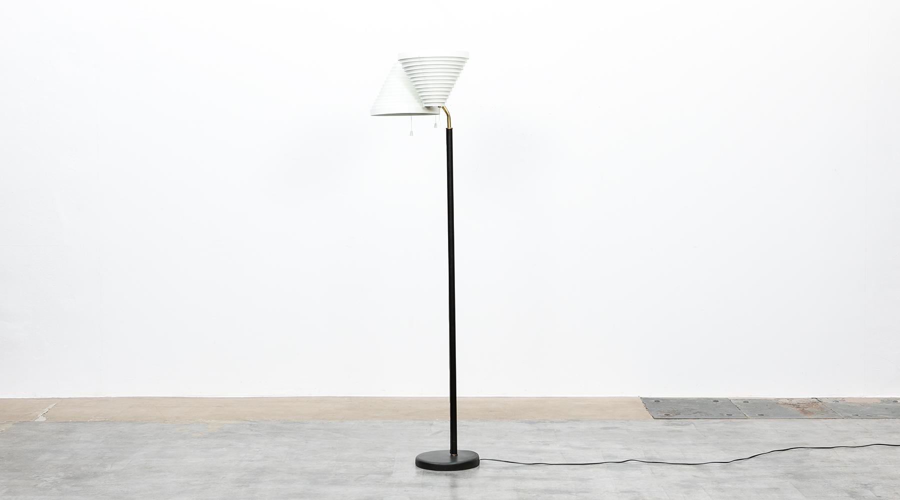 Mid-20th Century 1950s White Enameled Metal Shades Floor Lamp by Alvar Aalto For Sale