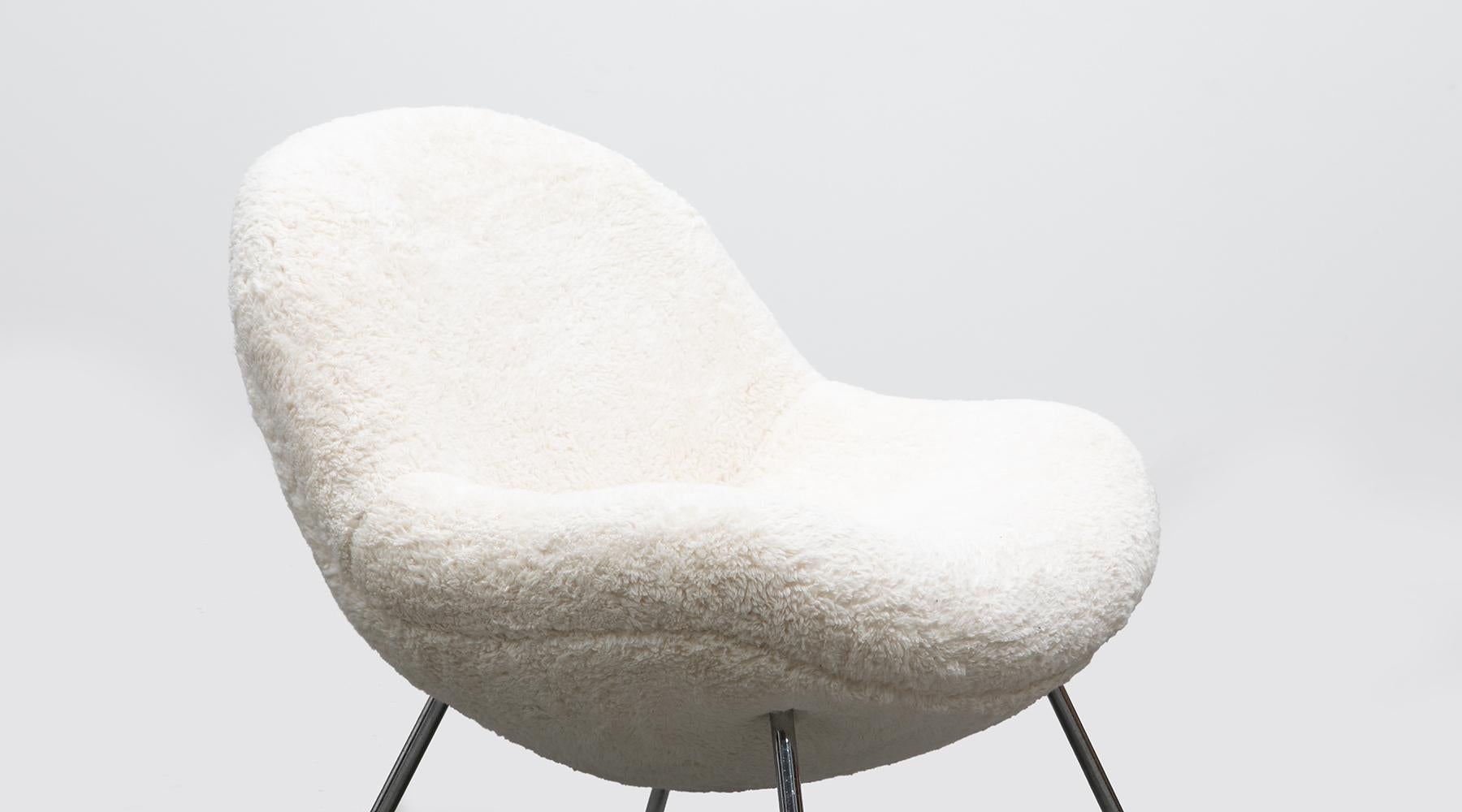 1950s White Faux Fur on Metal Legs Lounge Chair by Fritz Neth 3