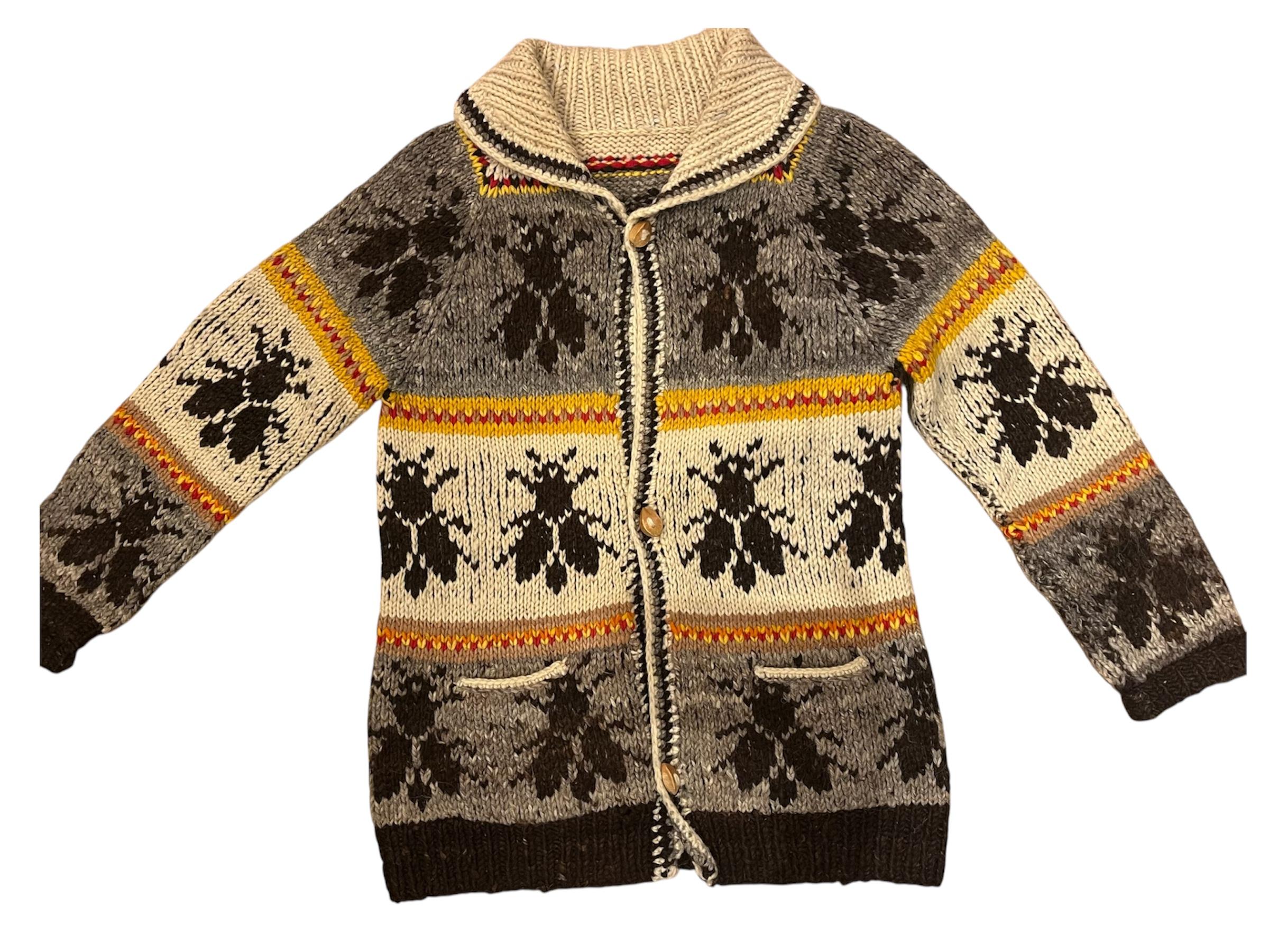 Gray 1950s White & Grey Wool Knit Beetle Sweater For Sale