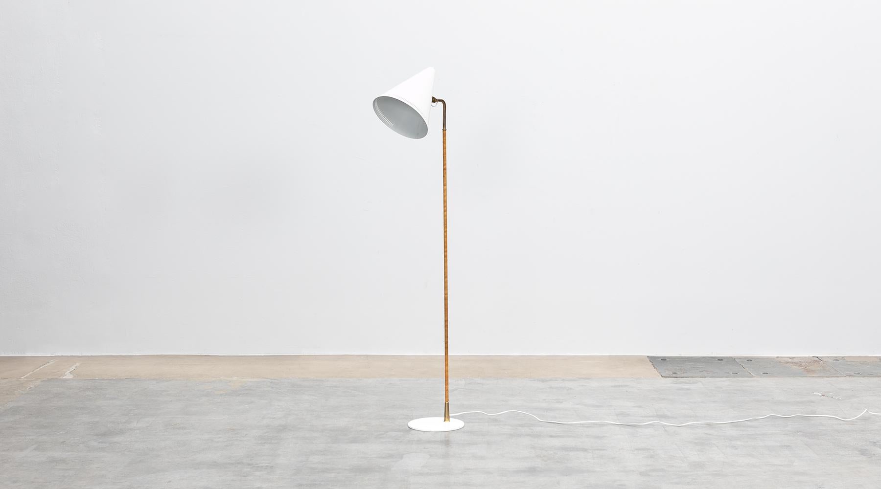 Finnish 1950s White Lacquered and Brass Floor Lamp by Paavo Tynell