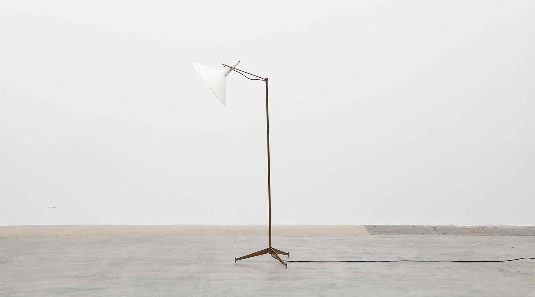 1950s White Lacquered Metal Floor Lamp by Paul McCobb 7