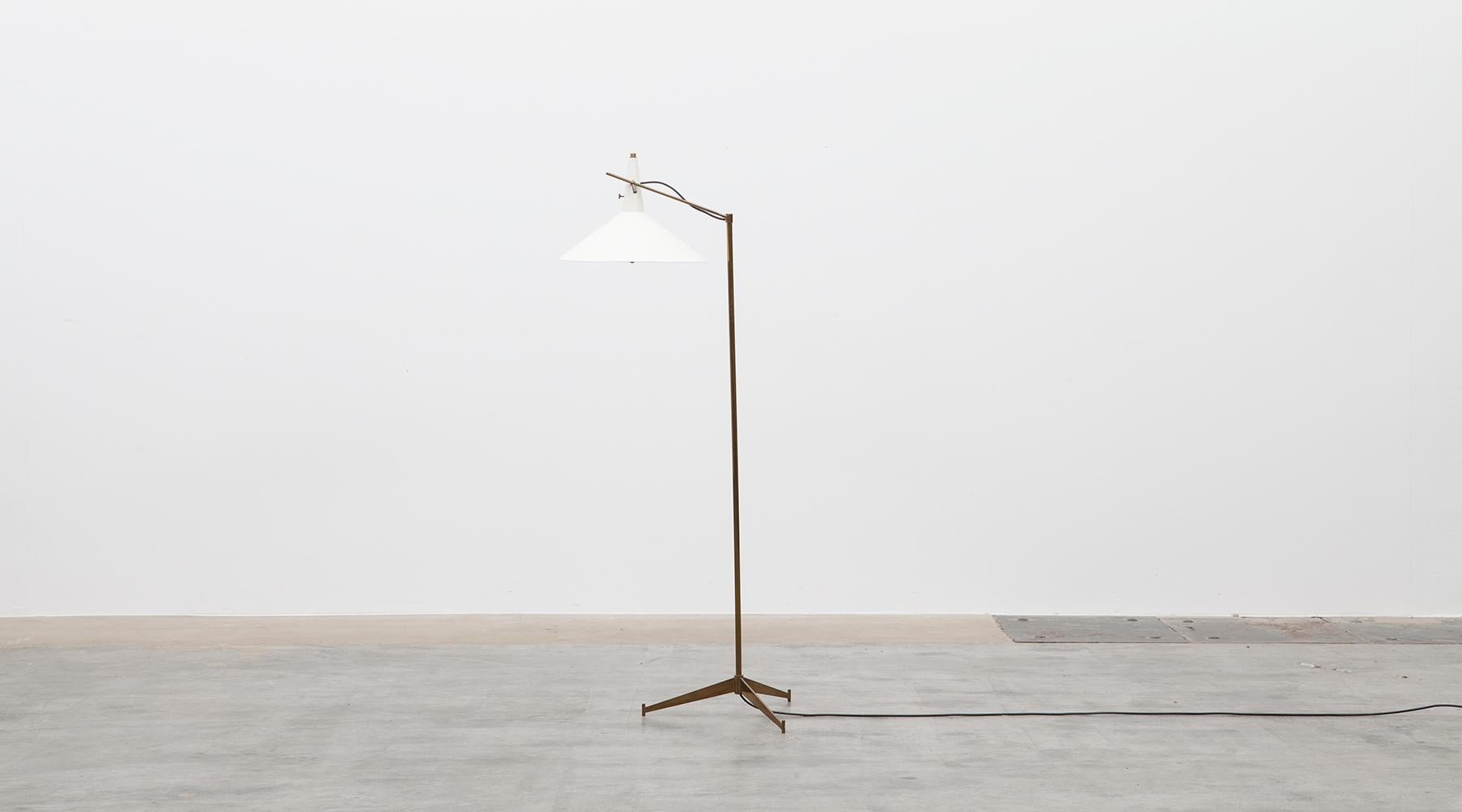 American 1950s White Lacquered Metal Floor Lamp by Paul McCobb