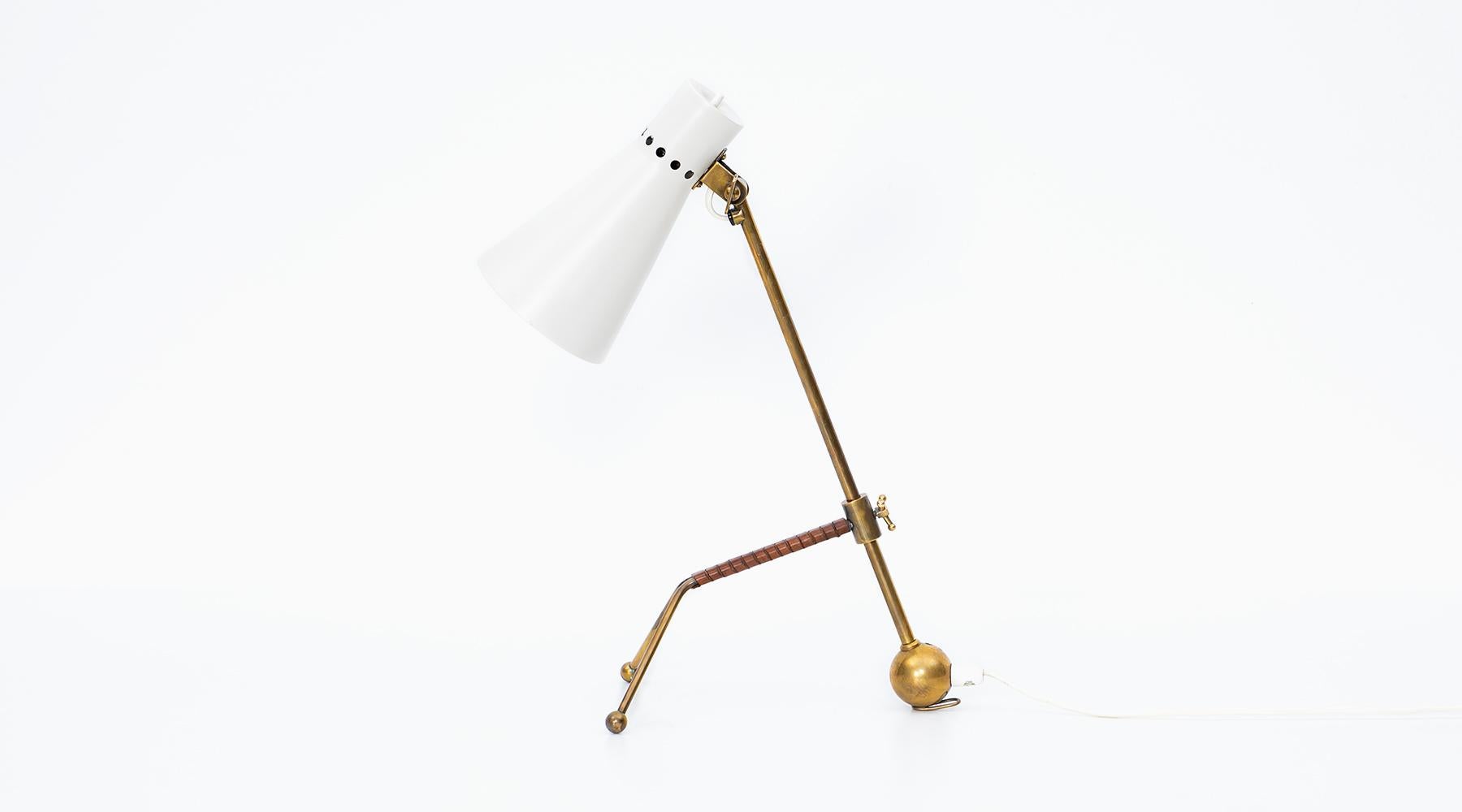 Mid-Century Modern 1950s White Metal Shade and Brass Table Lamp by Tapio Wirkkala For Sale