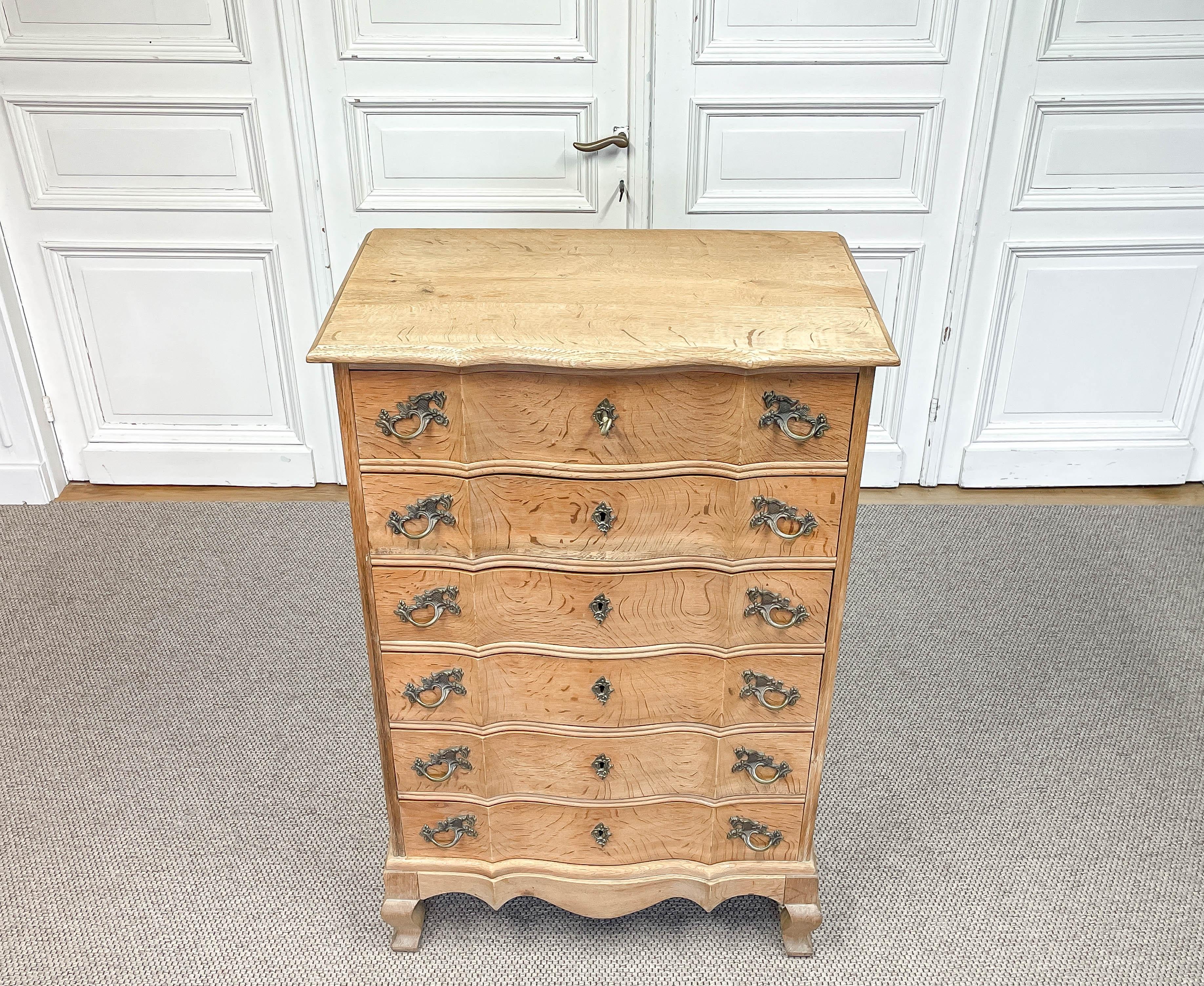 1950s, White Oak Cabinetmaker Drawers Cabinet  by Vedex Möbelfabrik Denmark For Sale 3