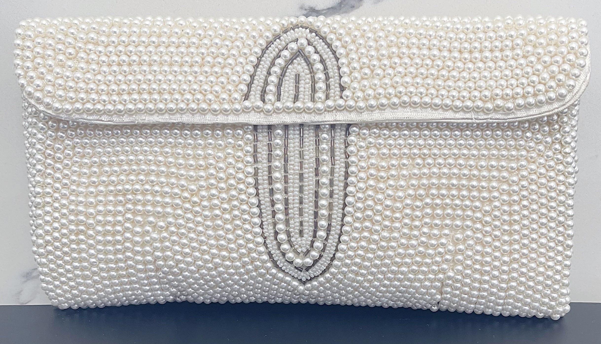 1950s White Pearl Bead Encrusted Vintage Bridal Wedding Vintage 50s Clutch Bag For Sale 5
