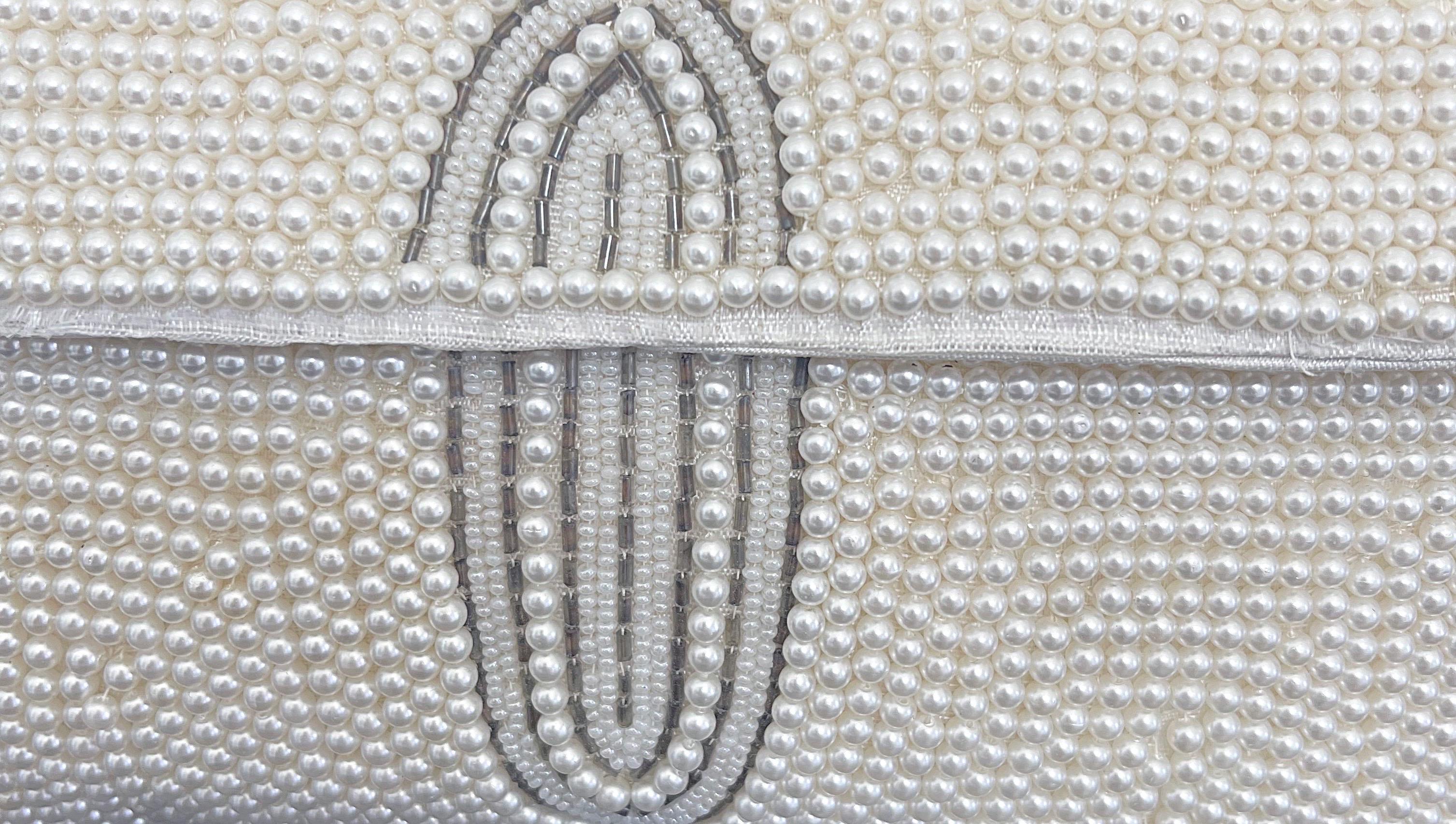Gray 1950s White Pearl Bead Encrusted Vintage Bridal Wedding Vintage 50s Clutch Bag For Sale