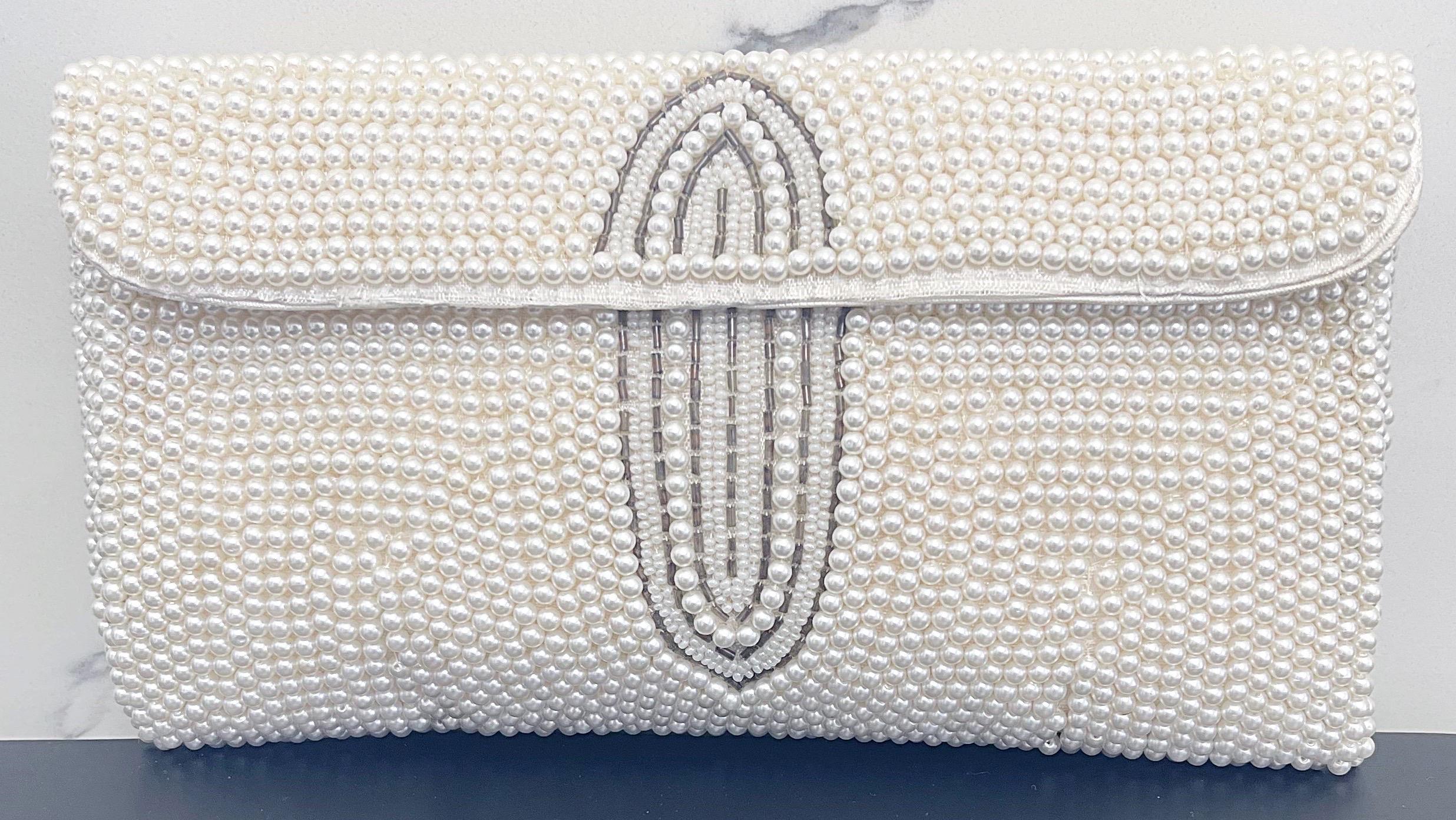 1950s White Pearl Bead Encrusted Vintage Bridal Wedding Vintage 50s Clutch Bag For Sale 1
