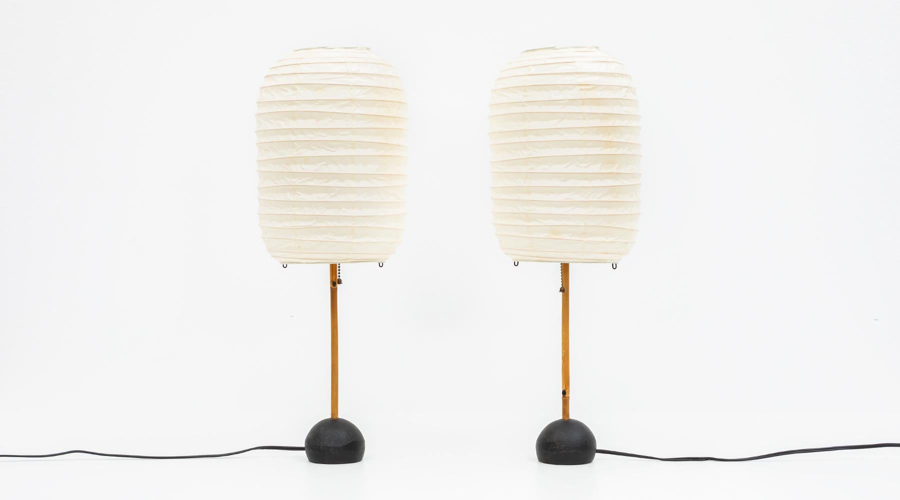 Sculptural light, Table Lamps, Akari, Isamu Noguchi for Ozeki, USA, 1952.

Two early example of Isamu Noguchi´s 