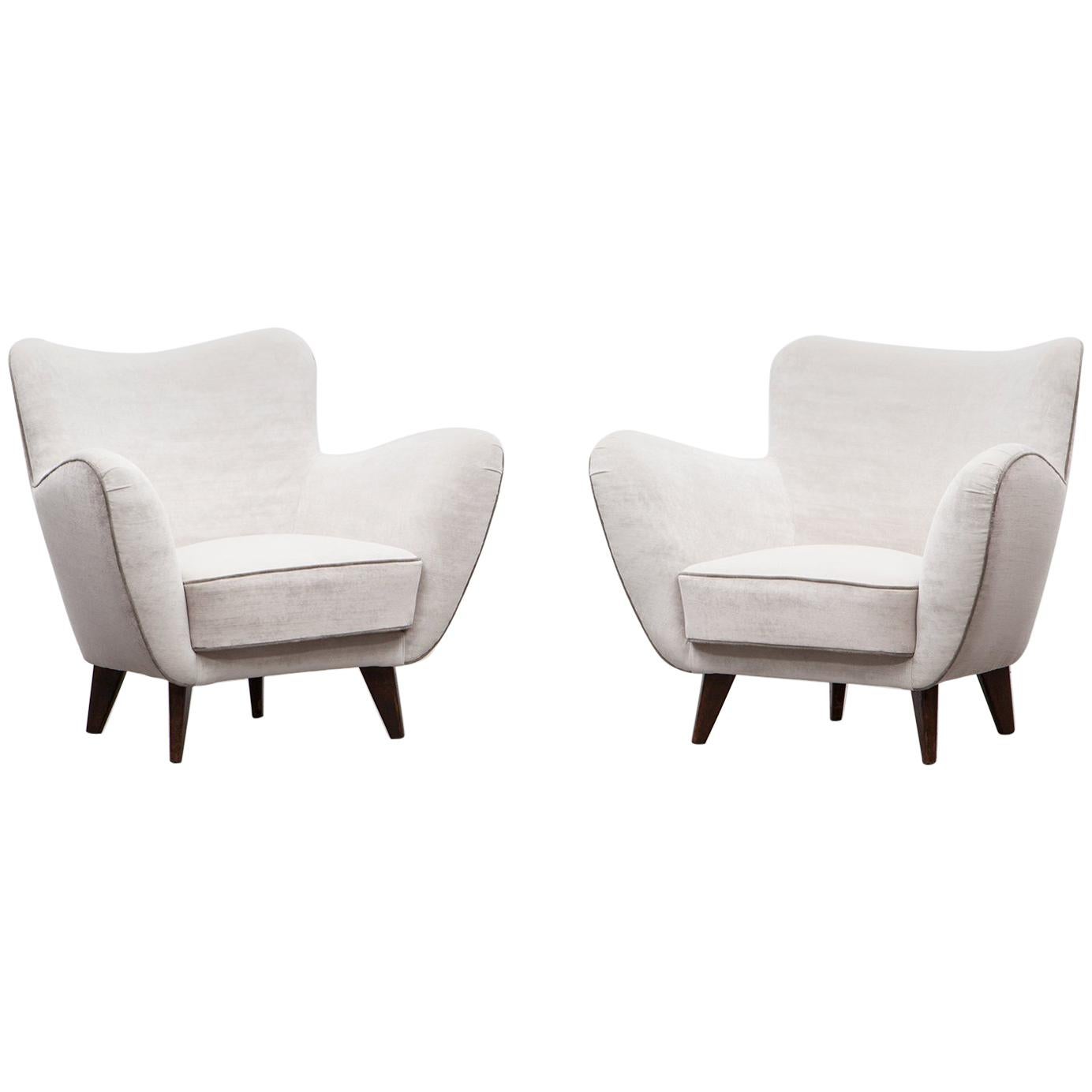 1950s White Textil Pair of Lounge Chairs by Guglielmo Veronesi, New Upholstery