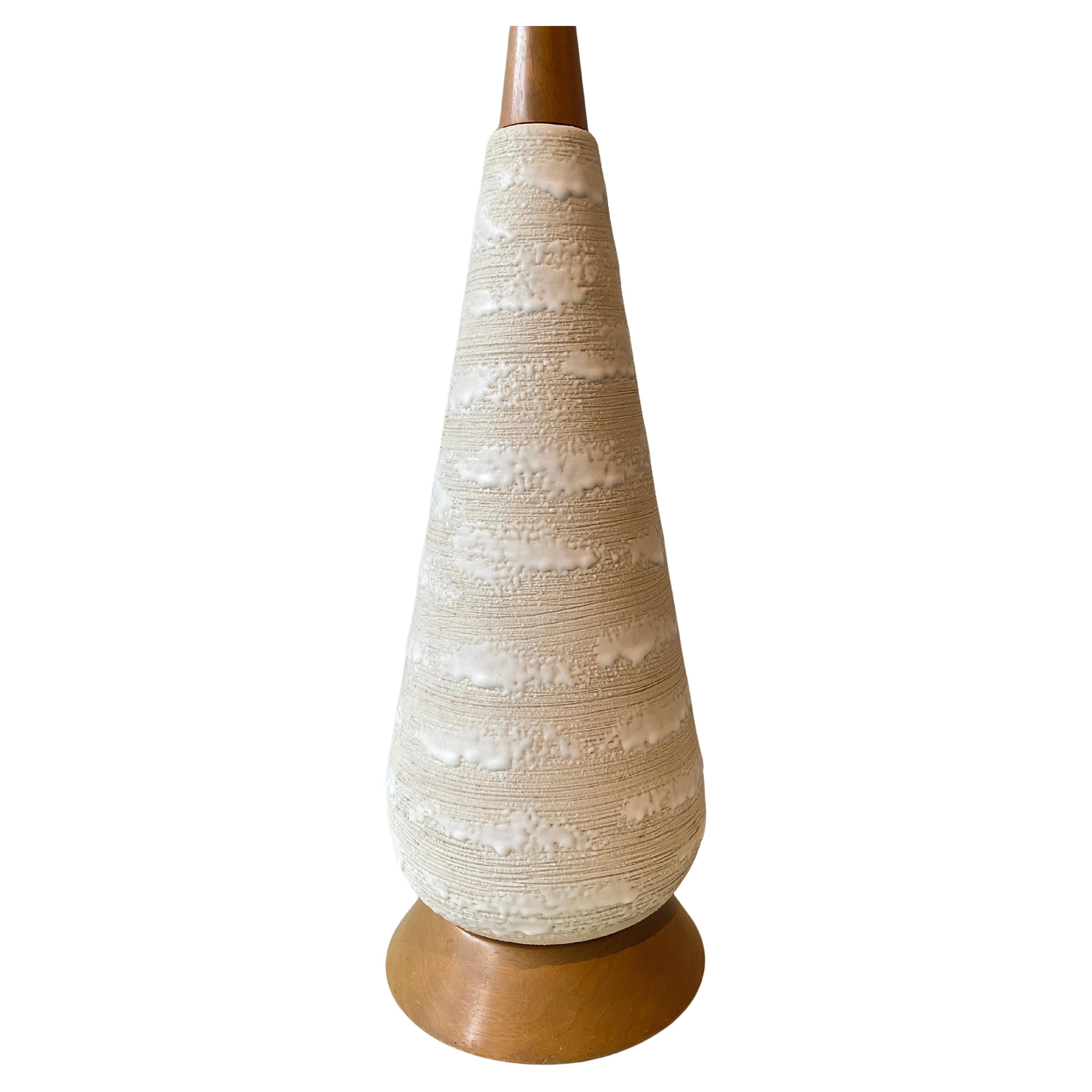 1950s White Textured Ceramic Table Lamp For Sale