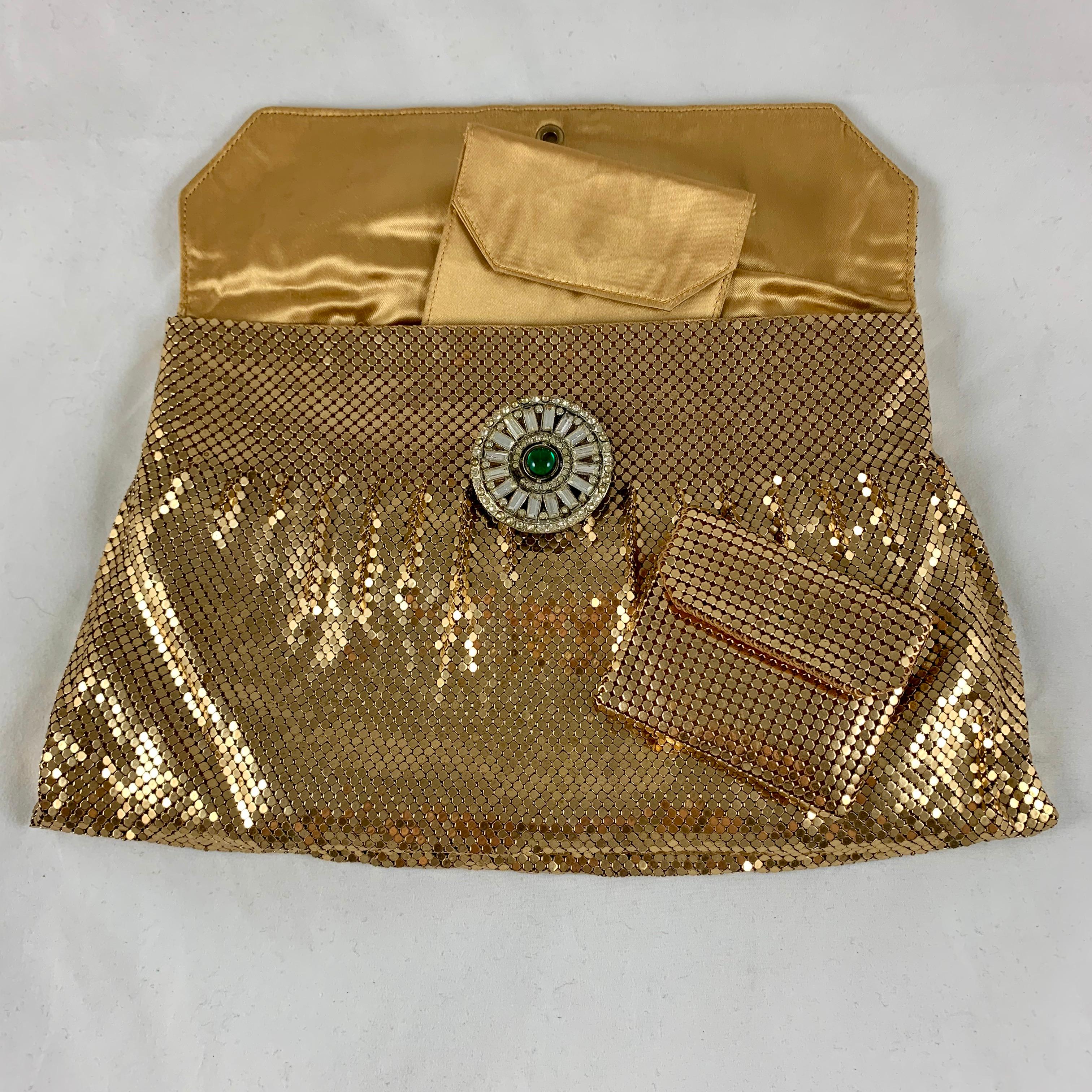 American 1950s Whiting and Davis Gold Mesh Jewel Closure Evening Clutch with Coin Purse For Sale