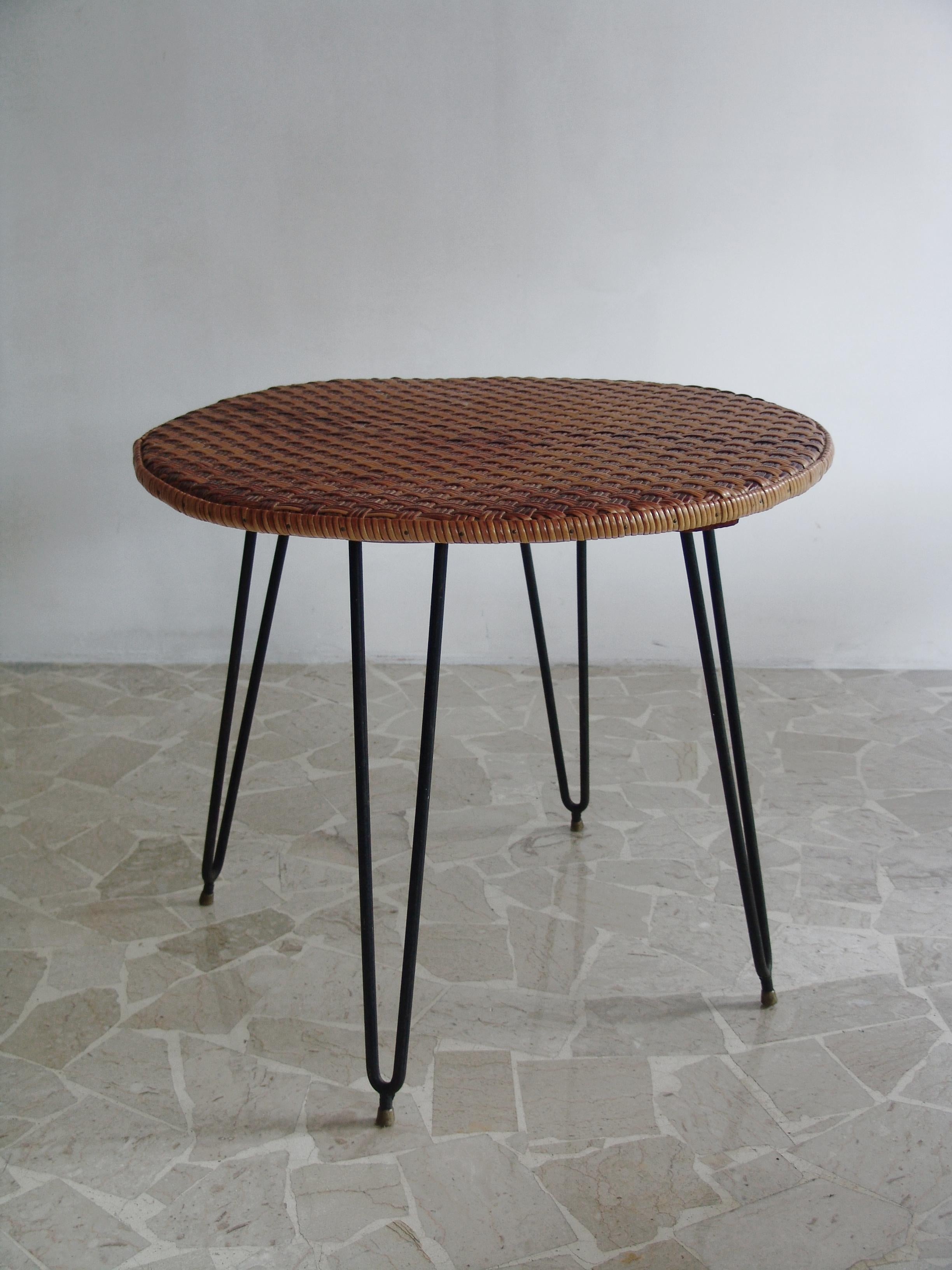 1950s, Italian Mid-Century modern wicker table, dining table and perfect for outdoor garden or patio.
