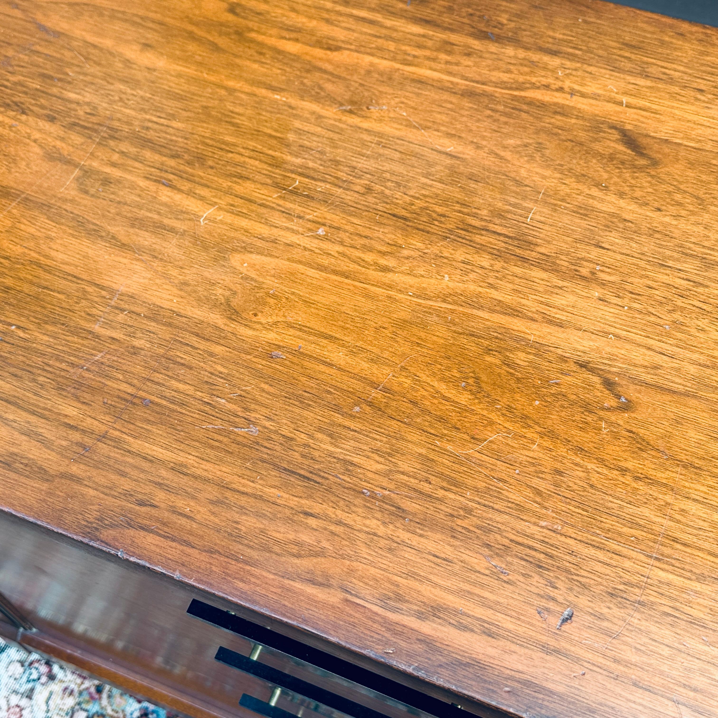 1950's Widdicomb Mid-Century Modern Mahogany & Brass Credenza or Lowboy Dresser For Sale 8