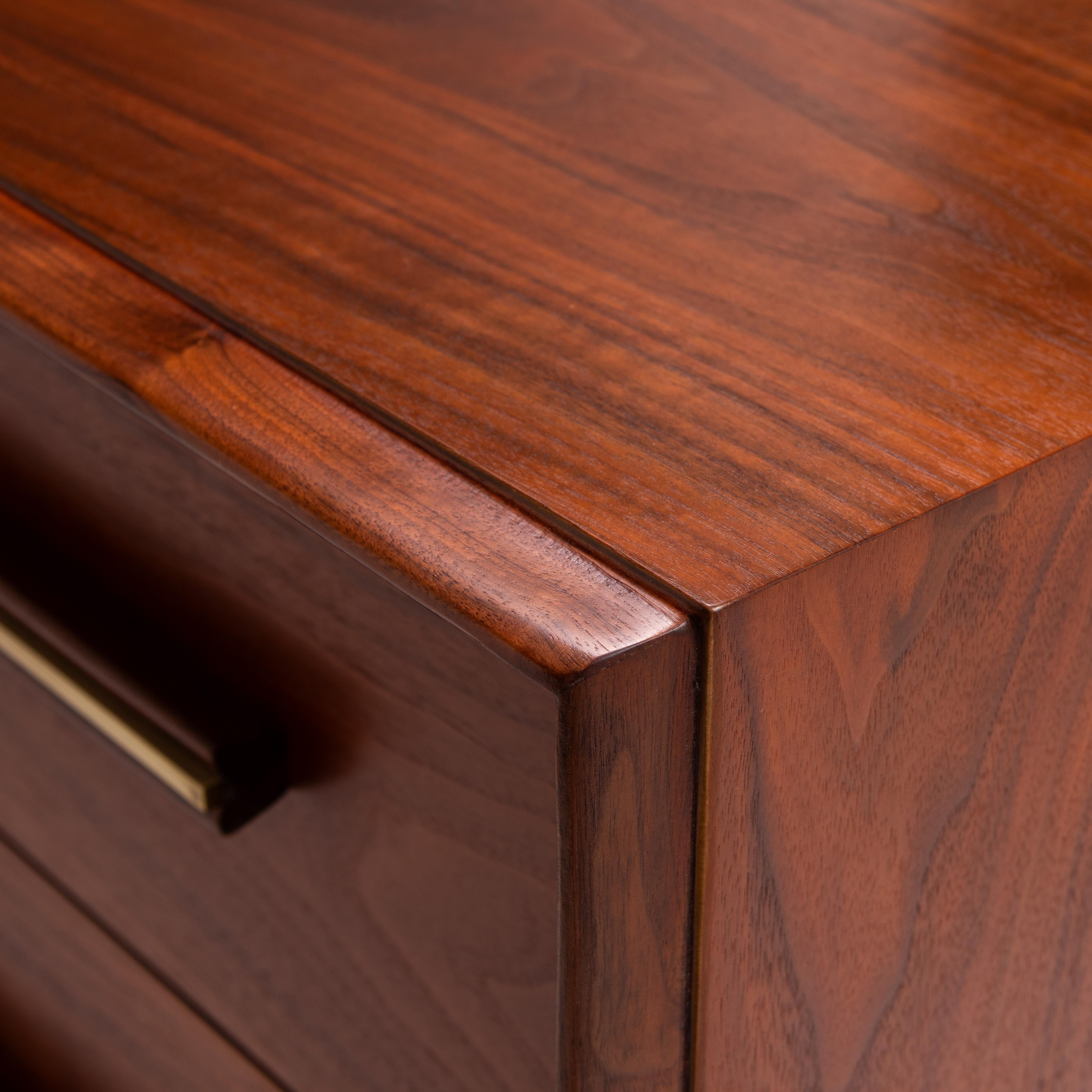 1950s Widdicomb Walnut Dresser T.H. Robsjohn Gibbings en venta 6