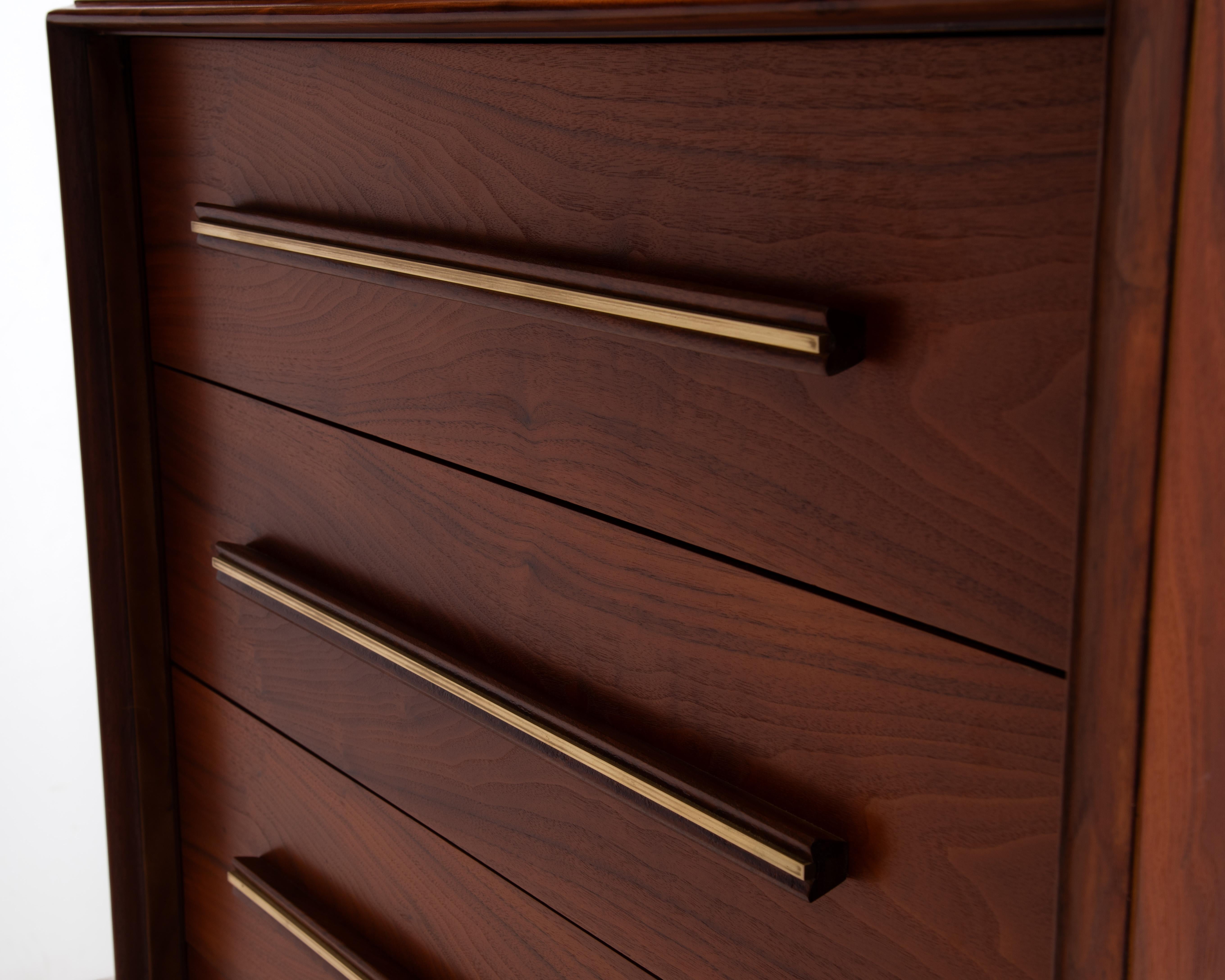 1950s Widdicomb Walnut Dresser T.H. Robsjohn Gibbings en venta 7