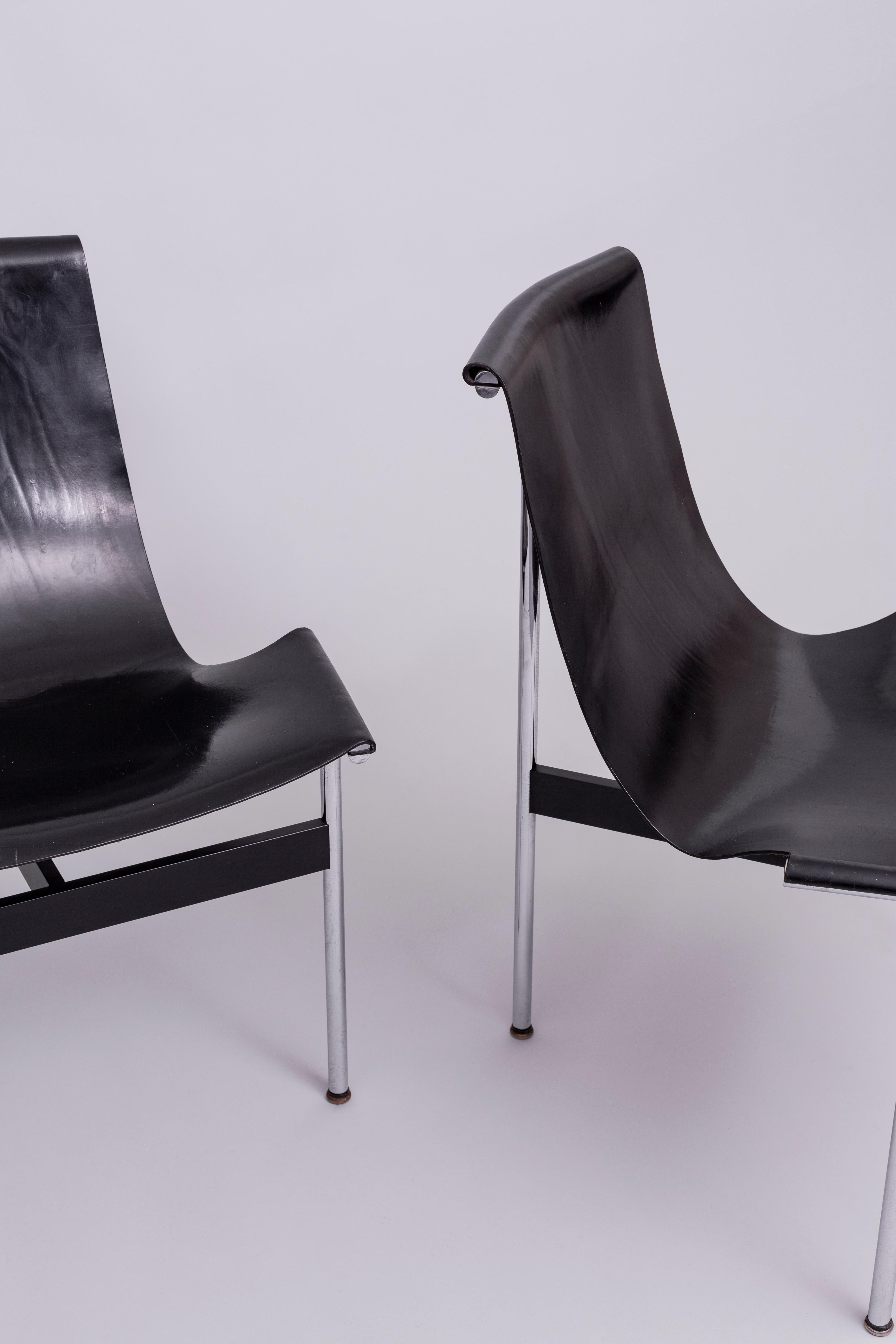 1950s William Katavolos, Ross Littell, and Douglas Kelley 'T' Chairs In Good Condition For Sale In Madrid, ES