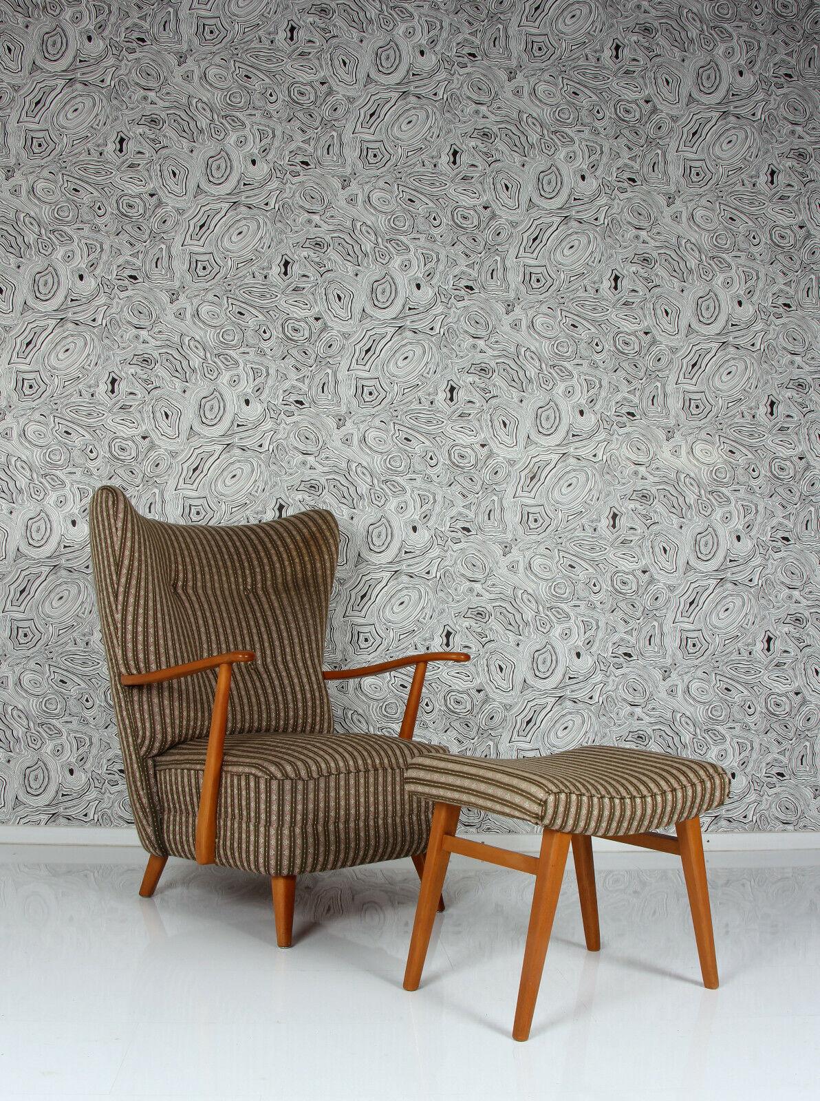 1950s wing back arm chair & ottoman extremely comfy solid make beech exc condit Bon état - En vente à Kumhausen, DE