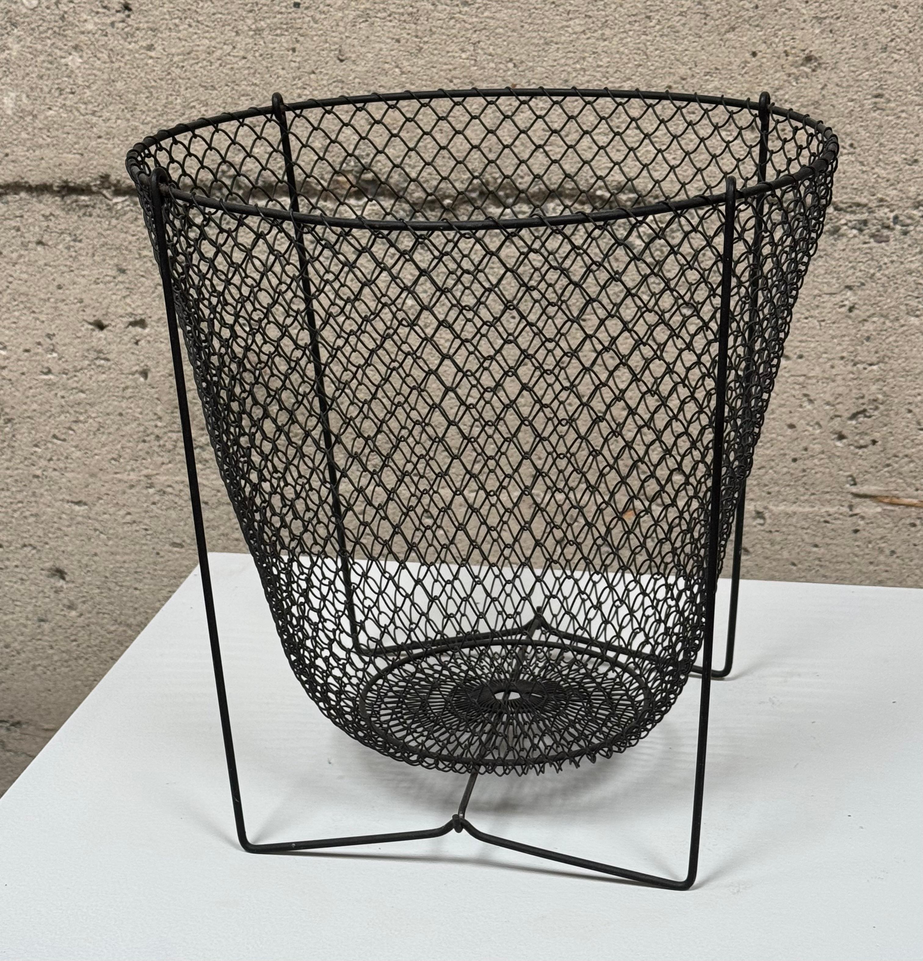 Mid-Century Modern 1950s Wire Mesh Collapsable Waste Paper Basket For Sale