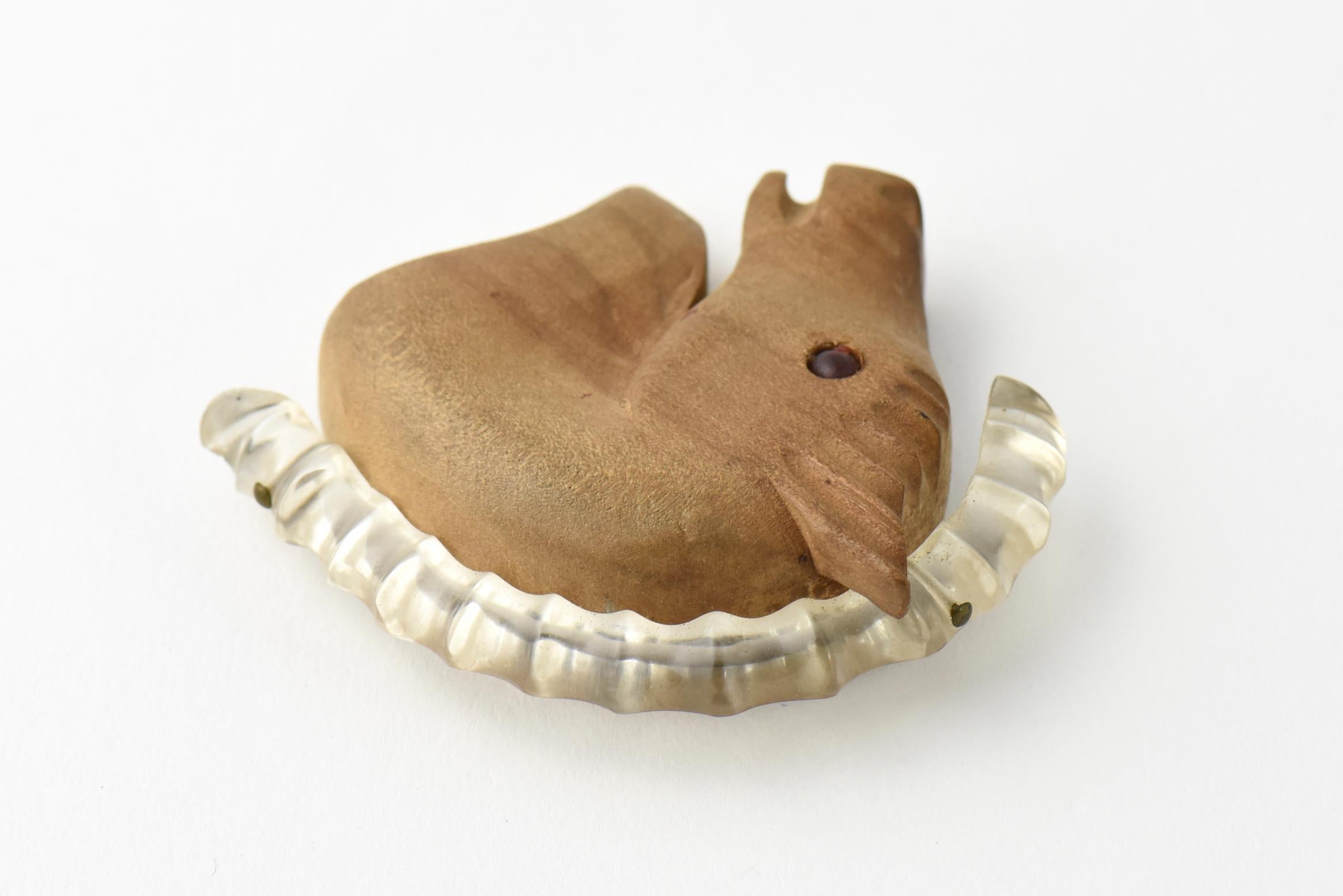 1950s Wood and Lucite Horse Head Brooch In Good Condition In Miami Beach, FL