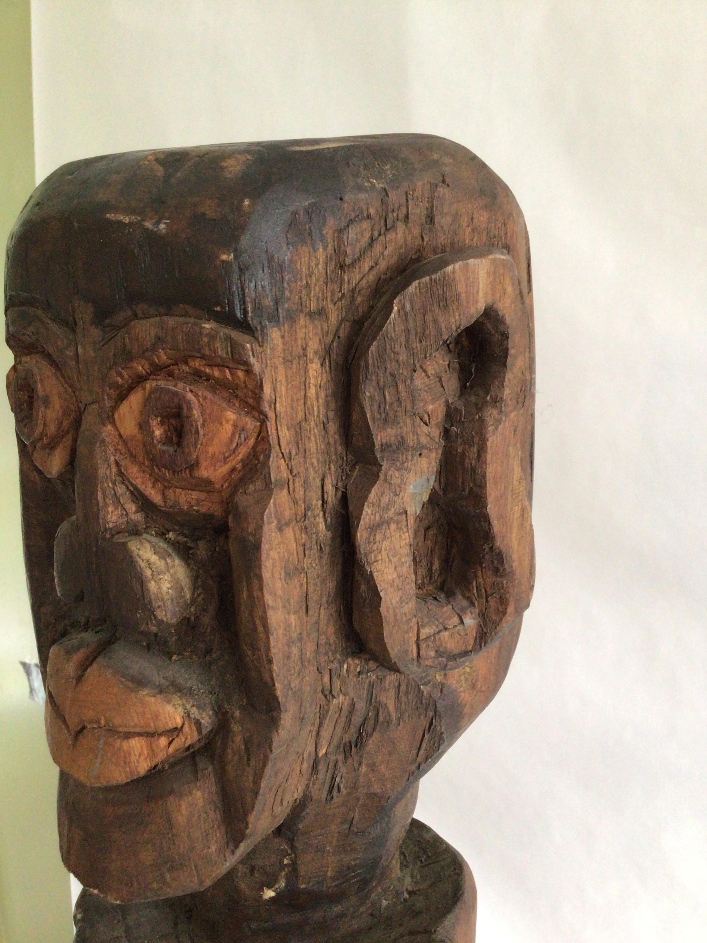 Sculpture en bois de Boxer des années 1950 en vente 1