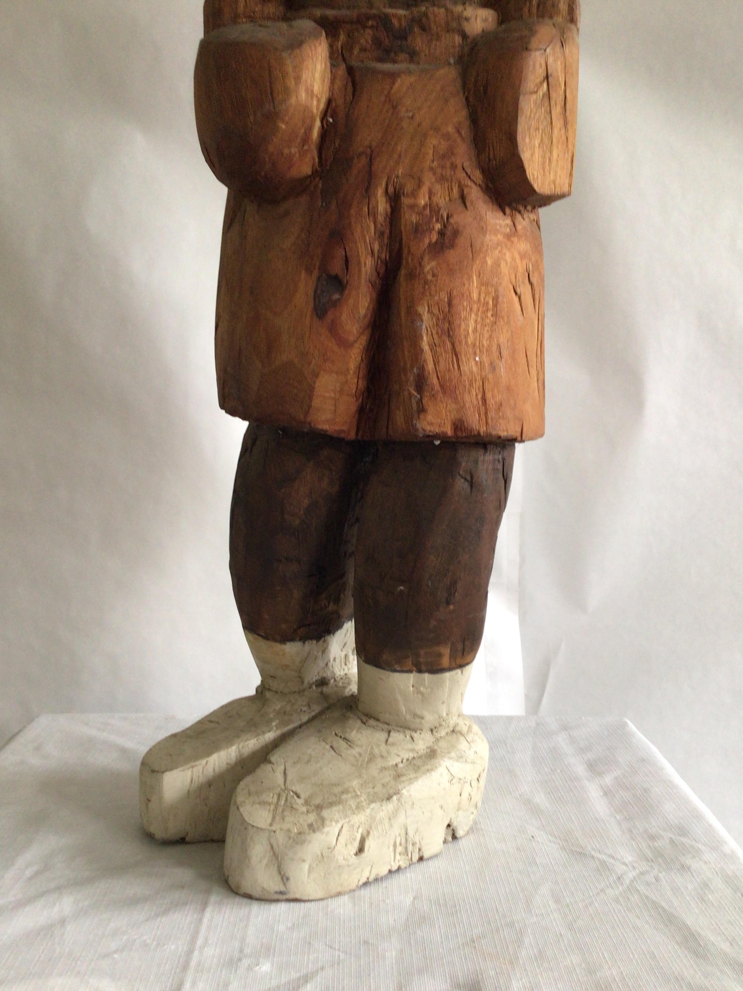 Sculpture en bois de Boxer des années 1950 en vente 3