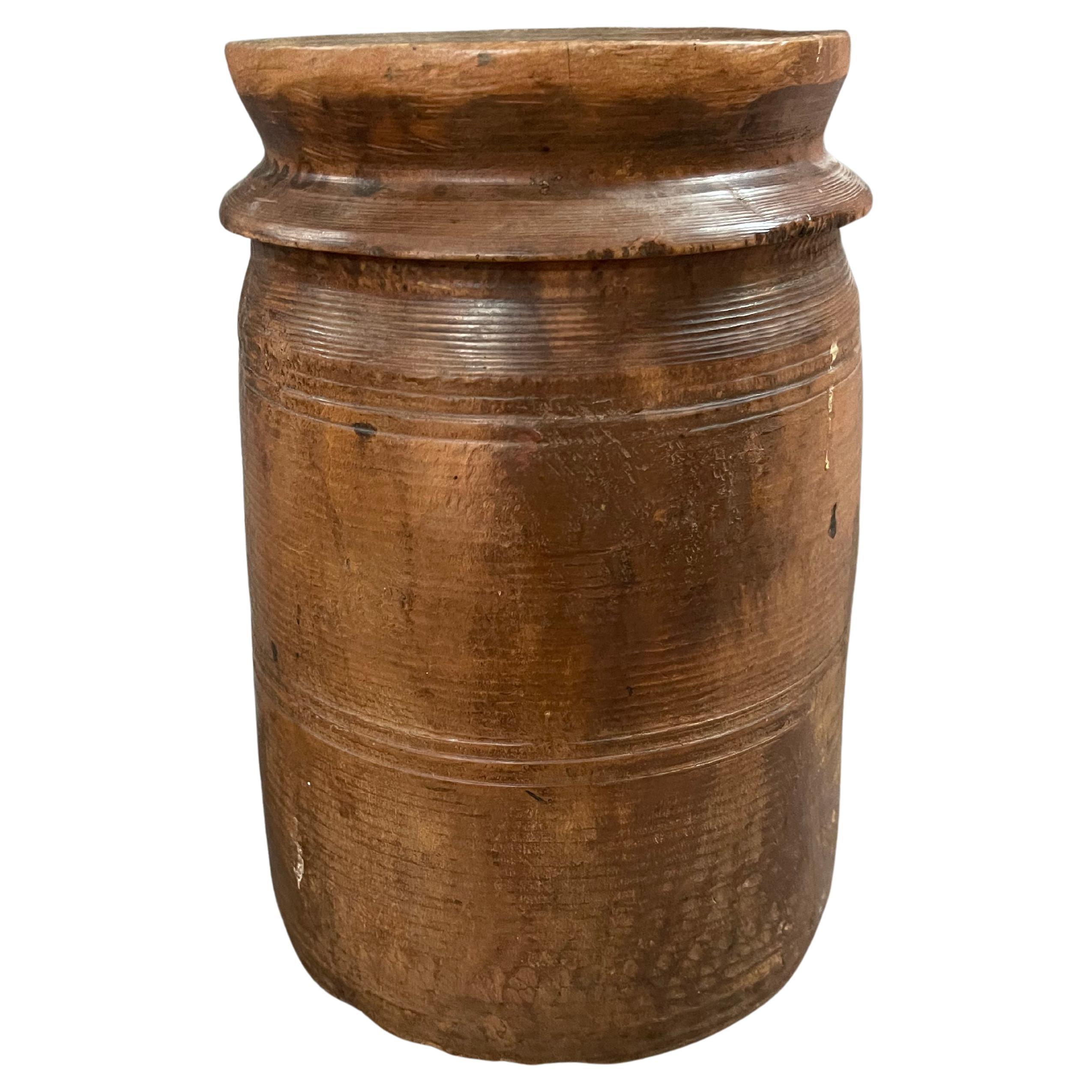1950s  Olla de Madera Himachal