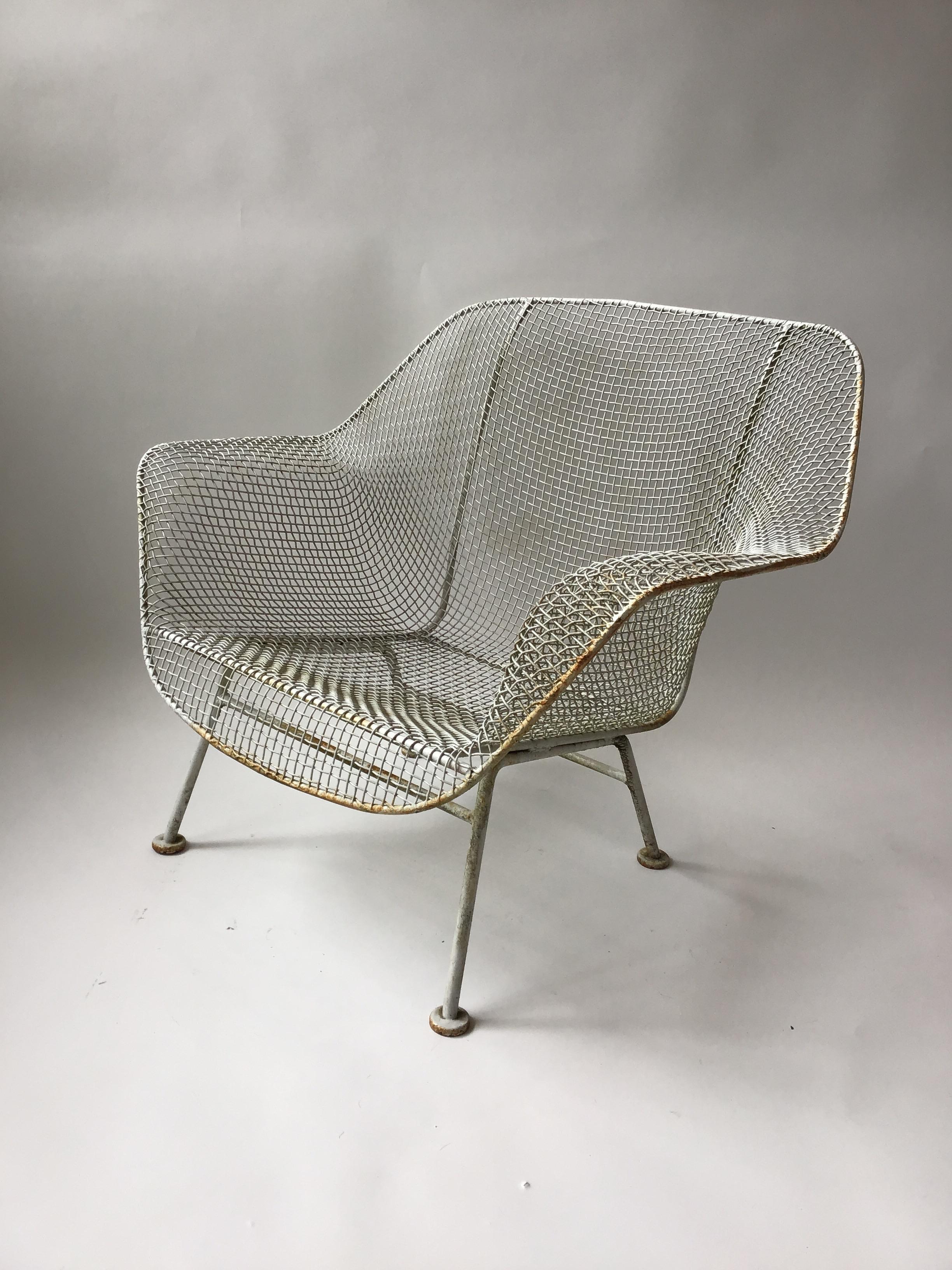 1950s Woodard Sculptura Iron Mesh Lounge Chair In Good Condition In Tarrytown, NY