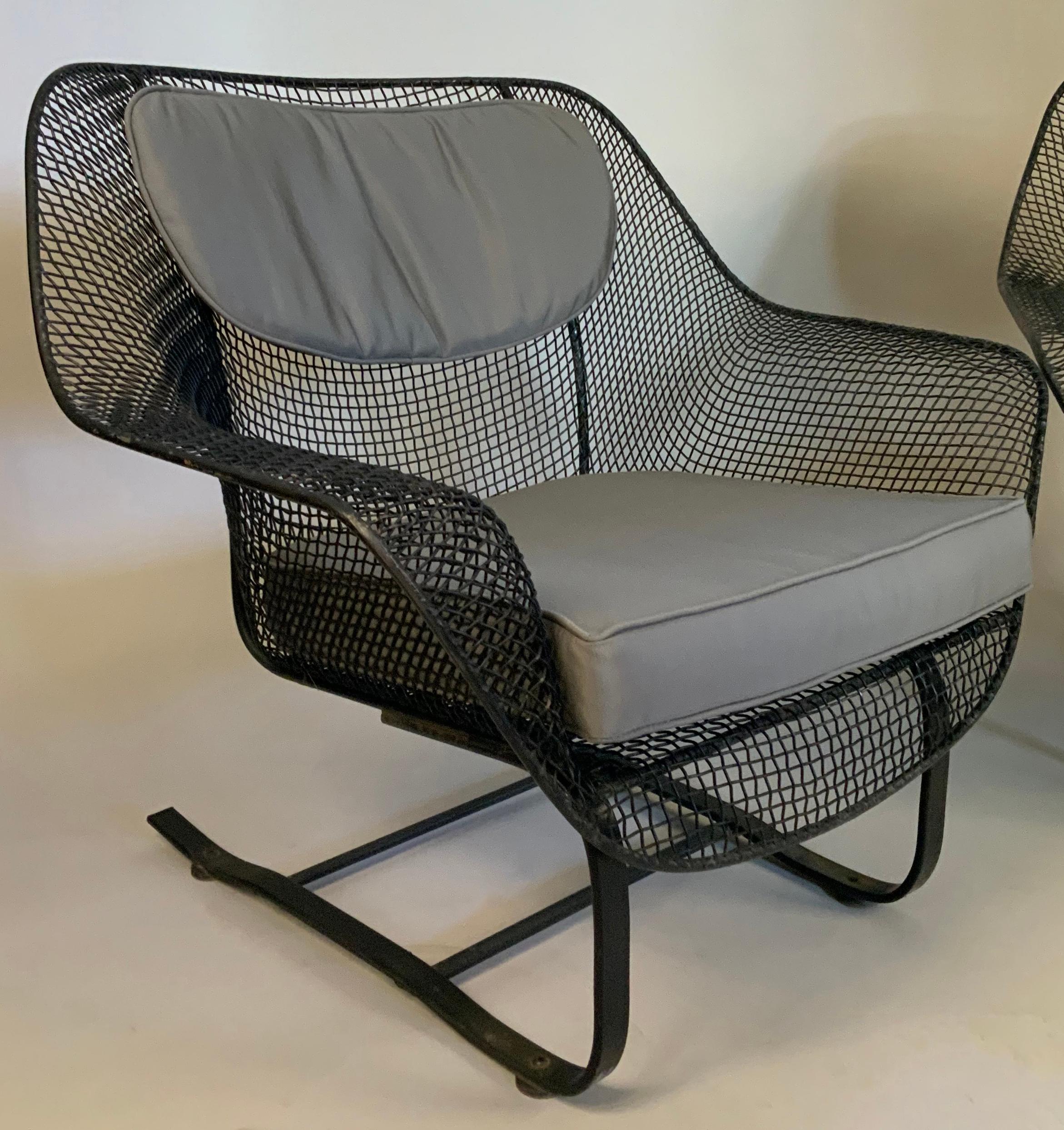 American 1950s Woodard Sculptura Settee & Lounge Chair For Sale