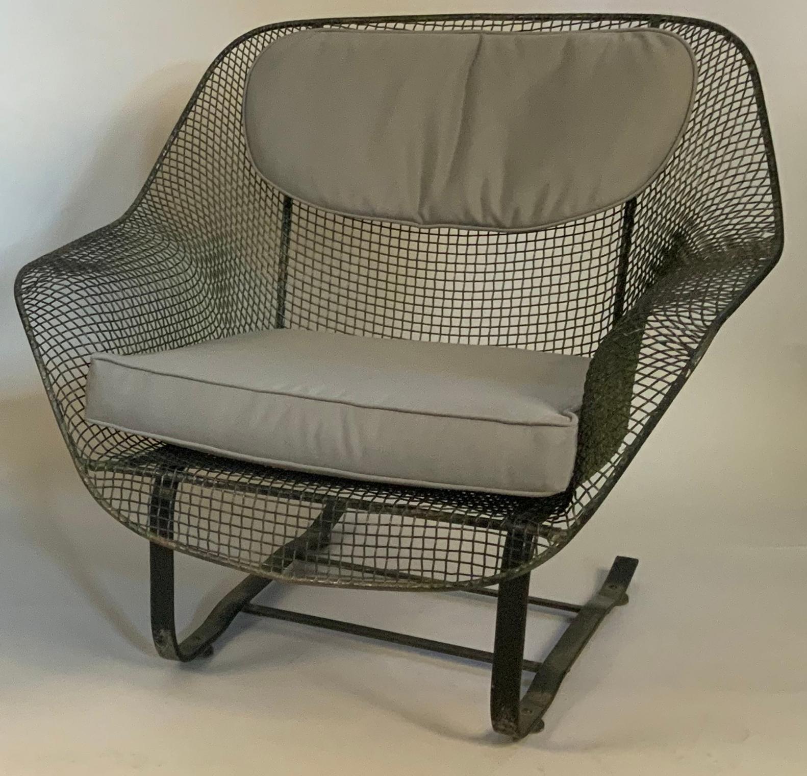 Mid-20th Century 1950s Woodard Sculptura Settee & Lounge Chair For Sale