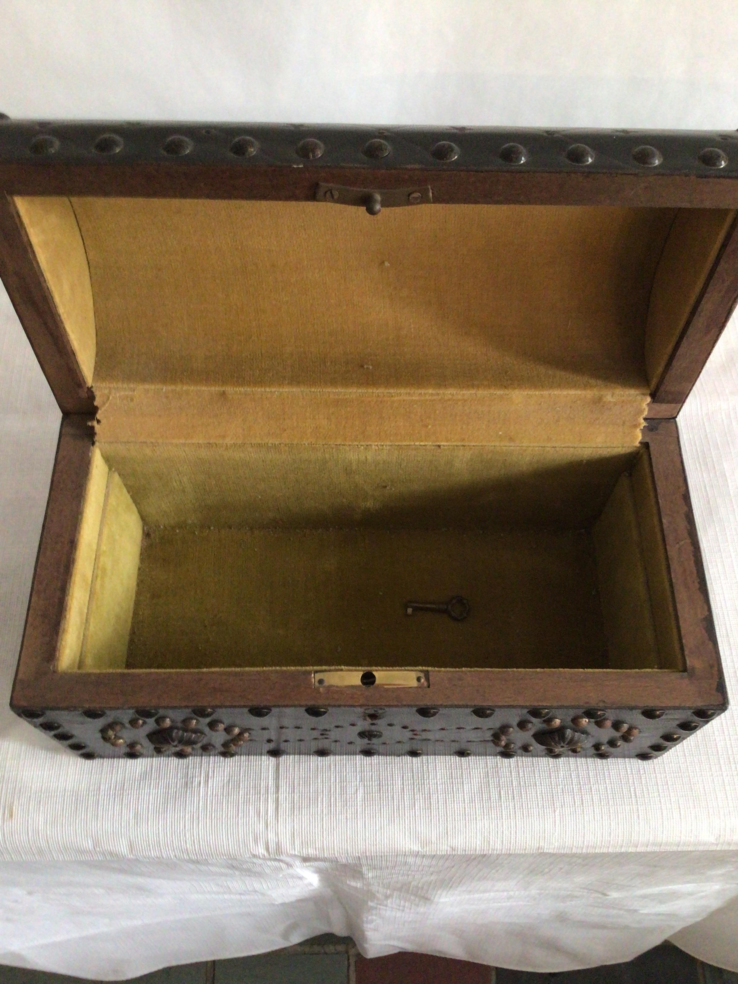 1950s Wooden Box with Leather and Metal Studs 5