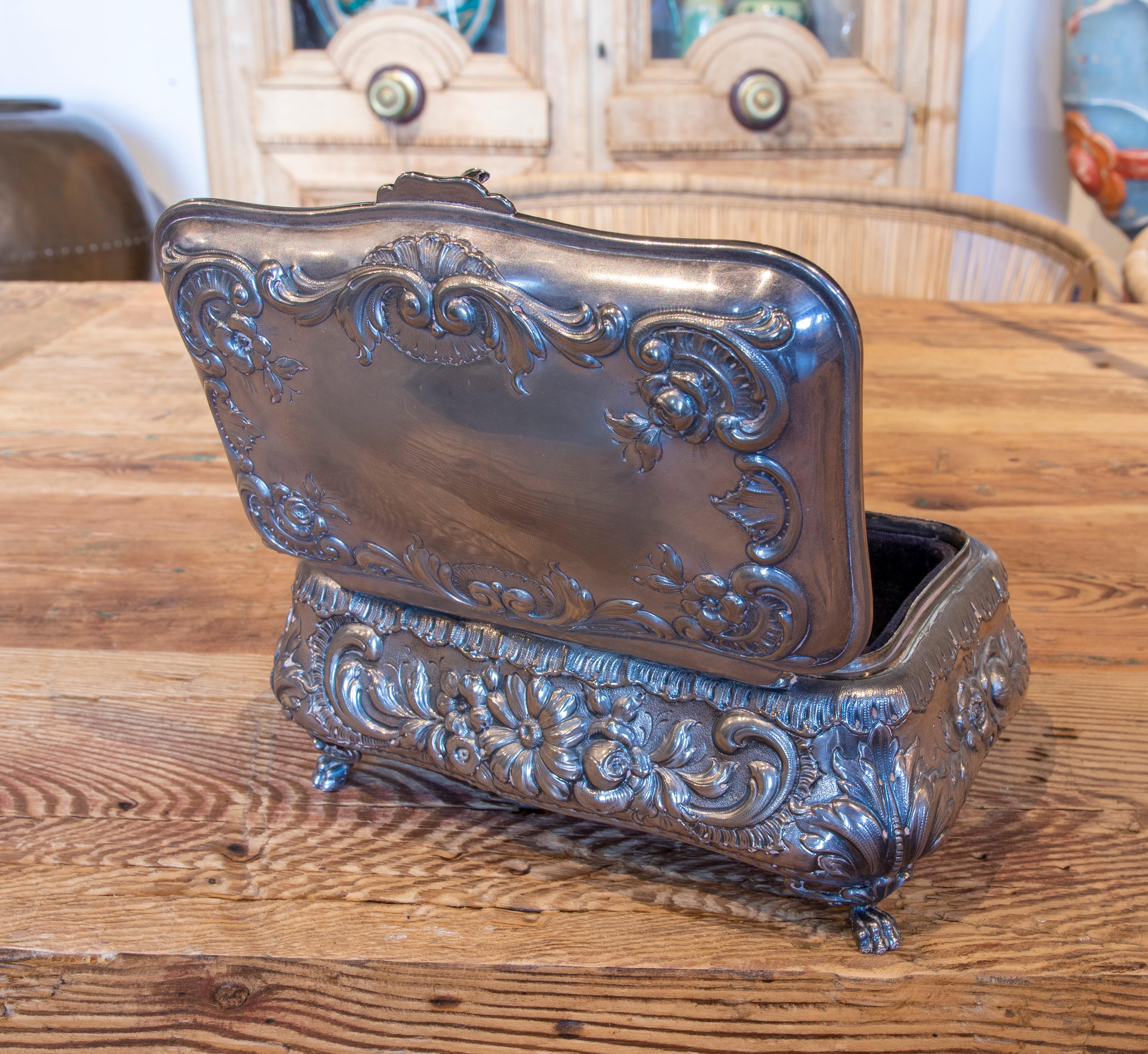 1950s Wooden Box with Silver Lined 800 Thousandth Silver Frame For Sale 2
