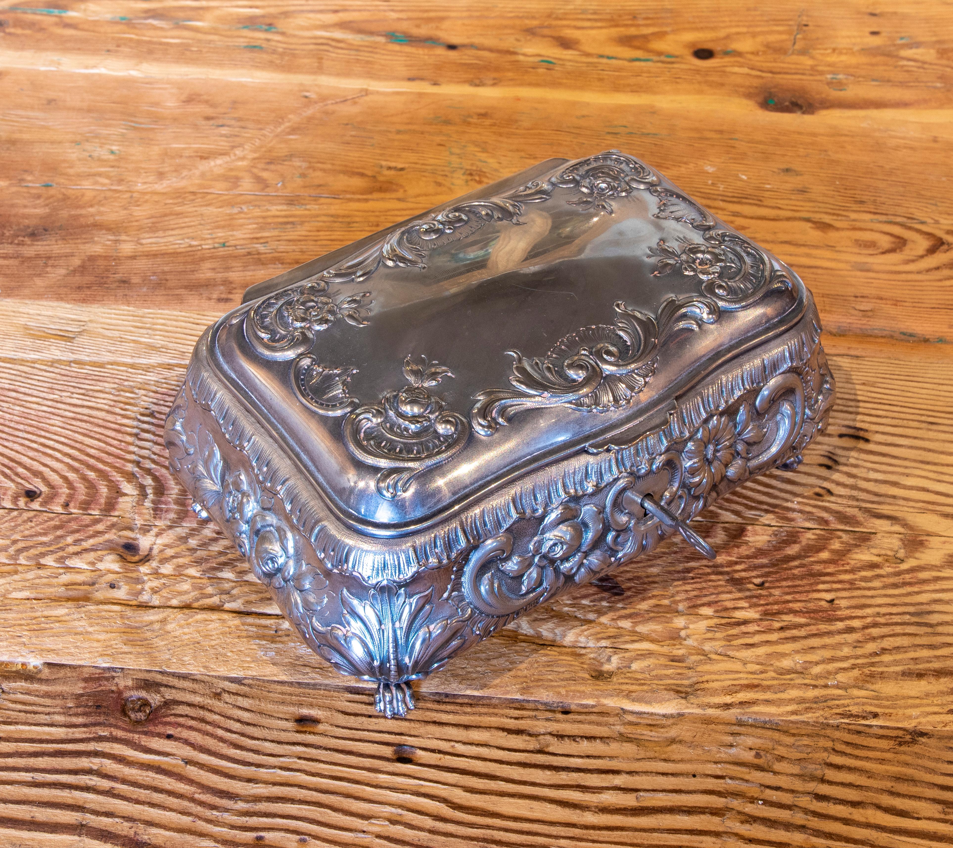 1950s Wooden Box with Silver Lined 800 Thousandth Silver Frame For Sale 4