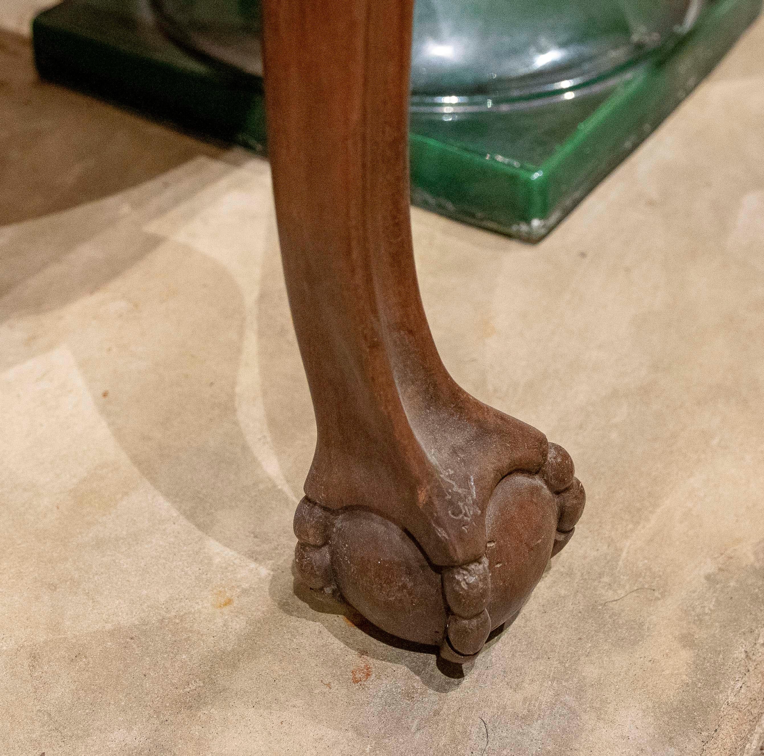 Scrivania in legno degli anni '50 con piedi a zampa d'asino in vendita 2