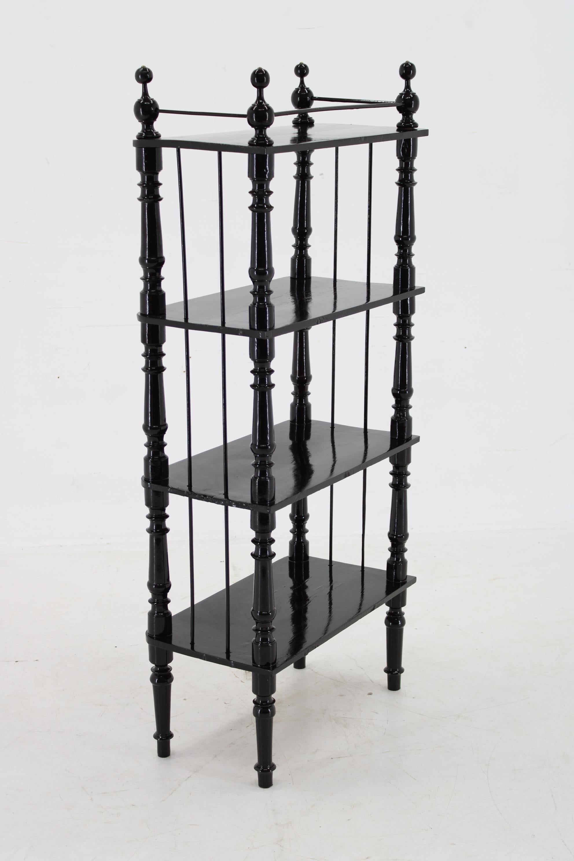 Faggio Etagere in legno degli anni '50, Cecoslovacchia in vendita