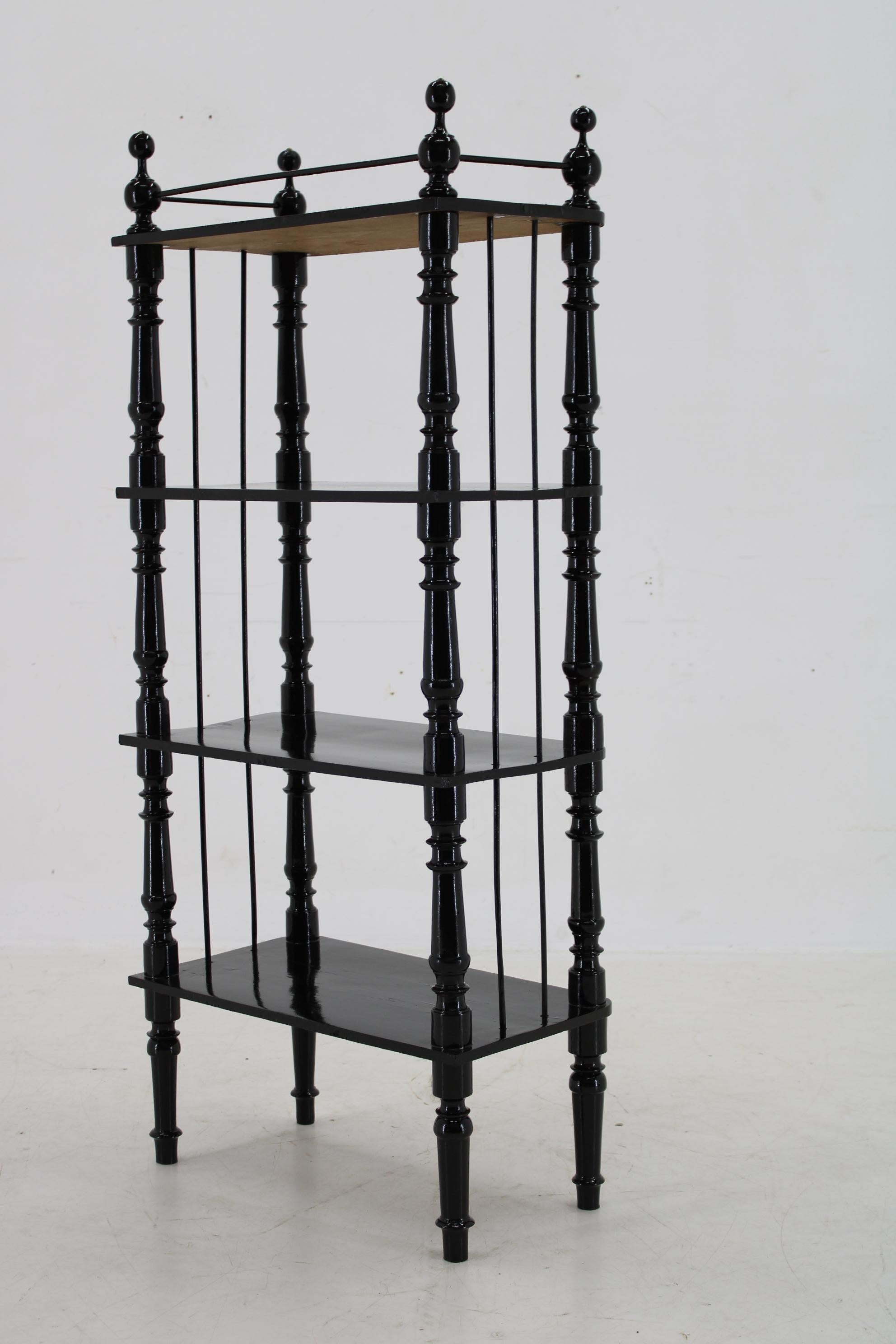 Etagere in legno degli anni '50, Cecoslovacchia in vendita 1