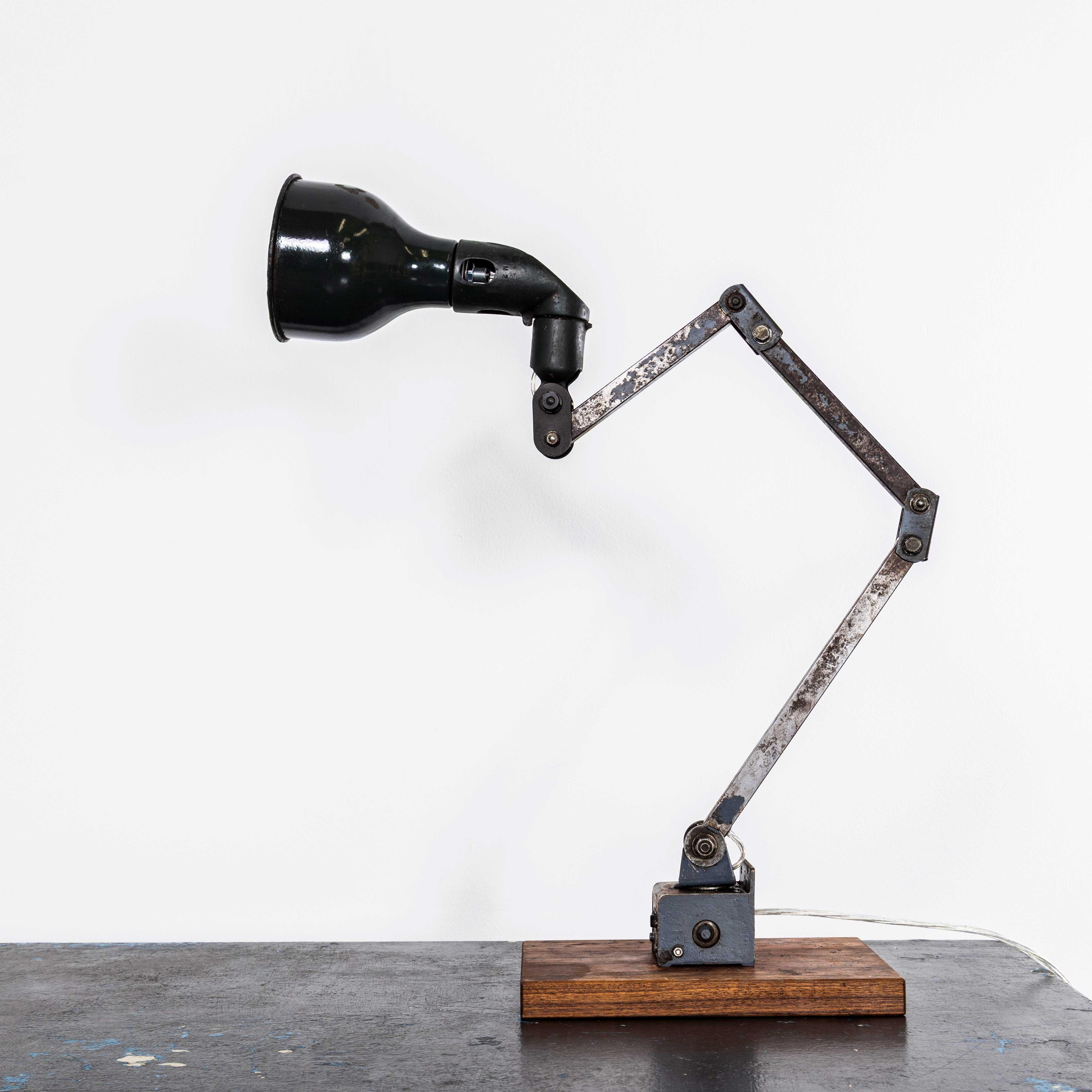 1950's Workshop Task Lamp By Mek Elek In Good Condition For Sale In Hook, Hampshire