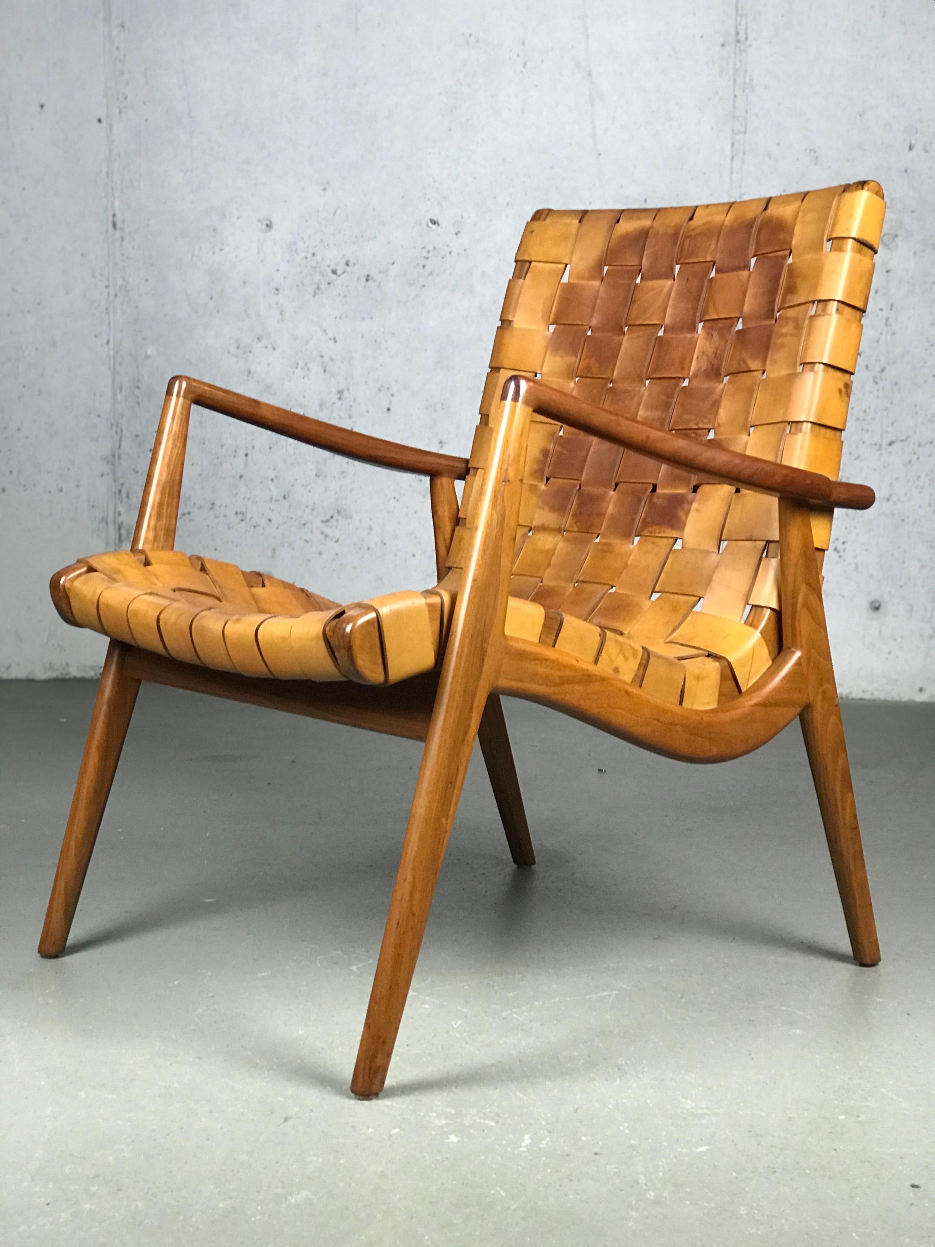 Mid-Century Modern Mid Century Modern Lounge Chair and Ottoman in Leather and Walnut by Mel Smilow 