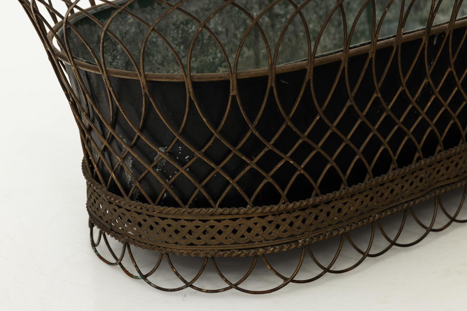 1950s Woven Wire Decorative Basket In Good Condition In Stamford, CT