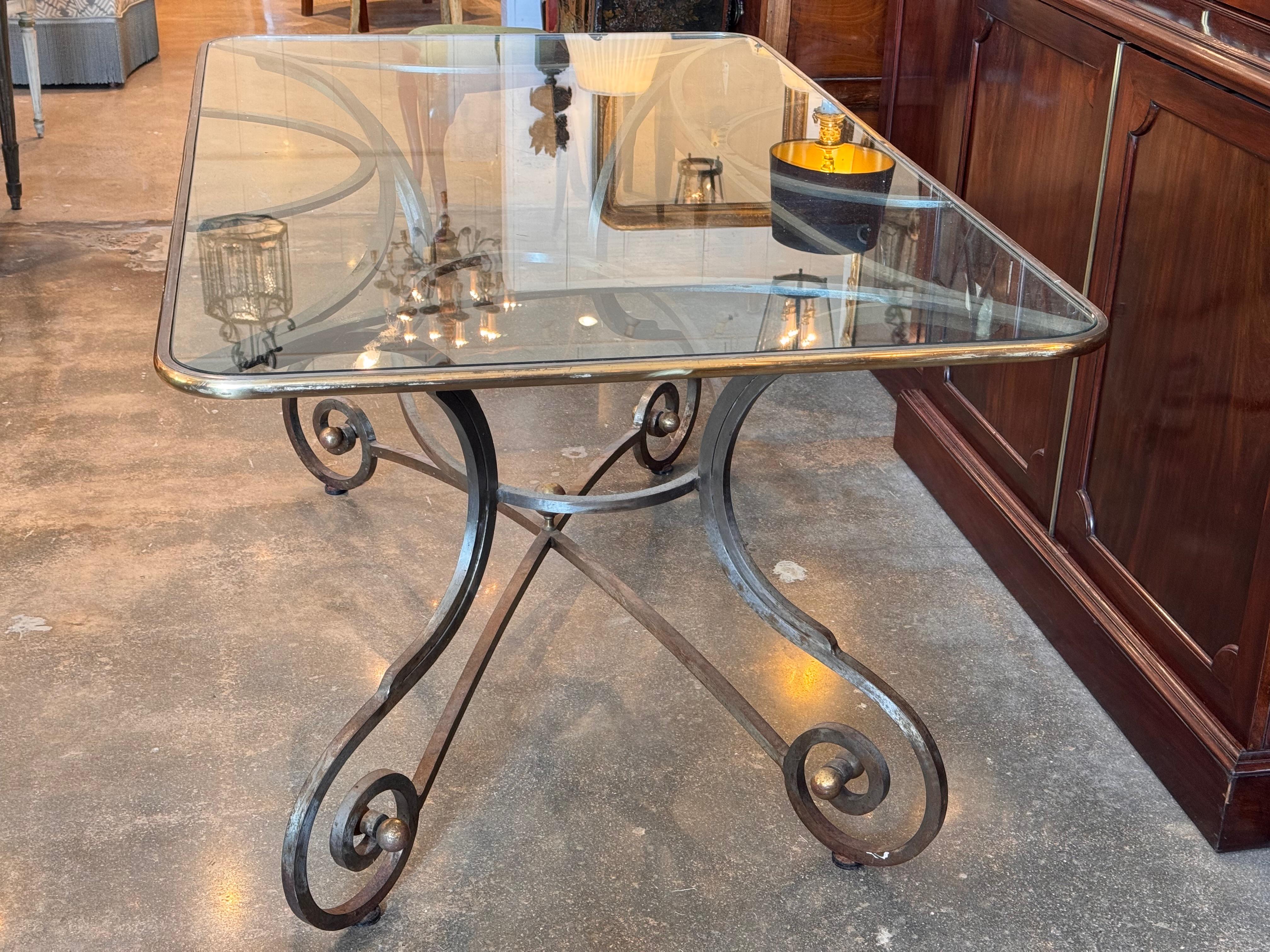 1950s Wrought Iron and Glass Scroll-Base Table in vendita 3