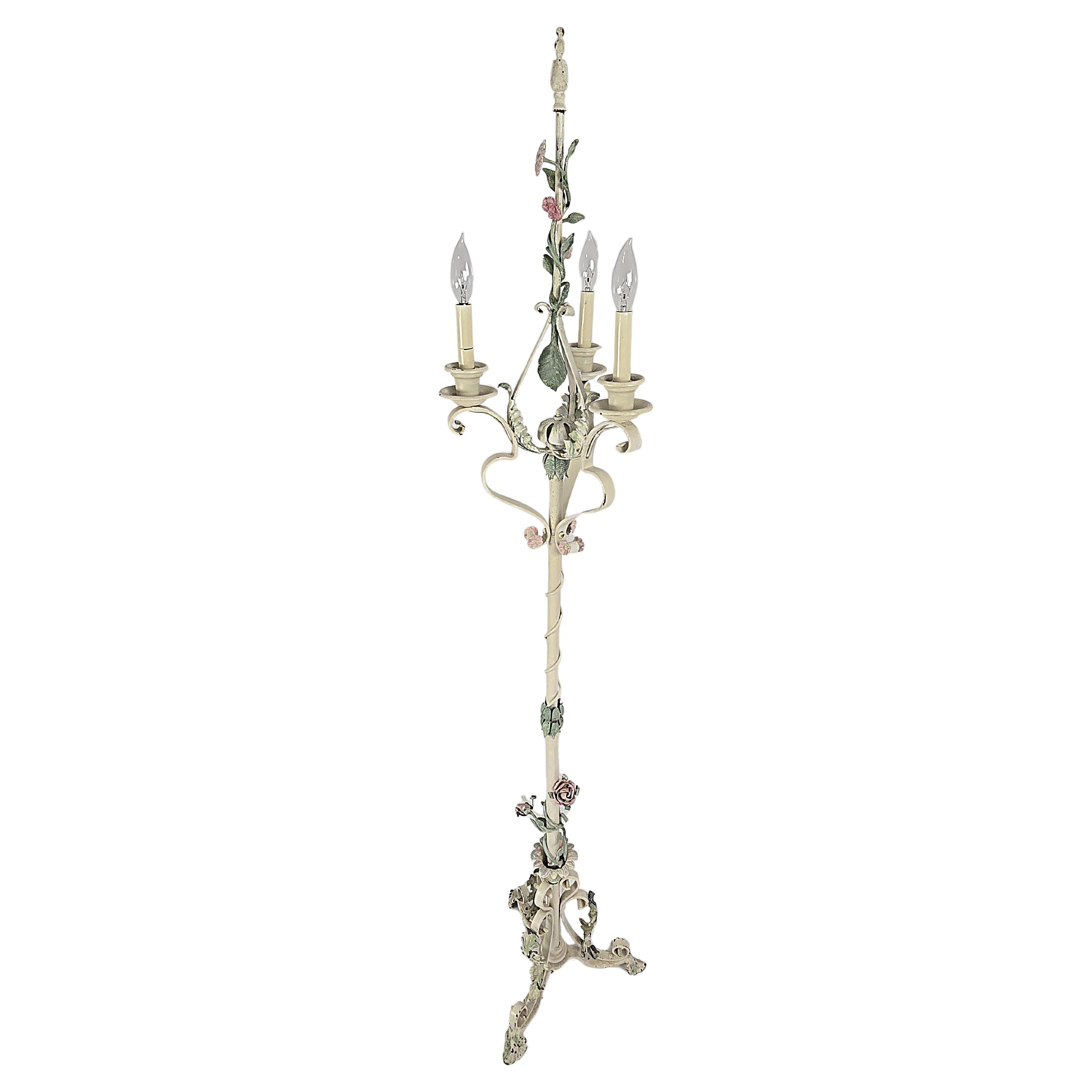 Hollywood Regency Lampada da terra alta in ferro battuto e tole degli anni '50, Italia in vendita