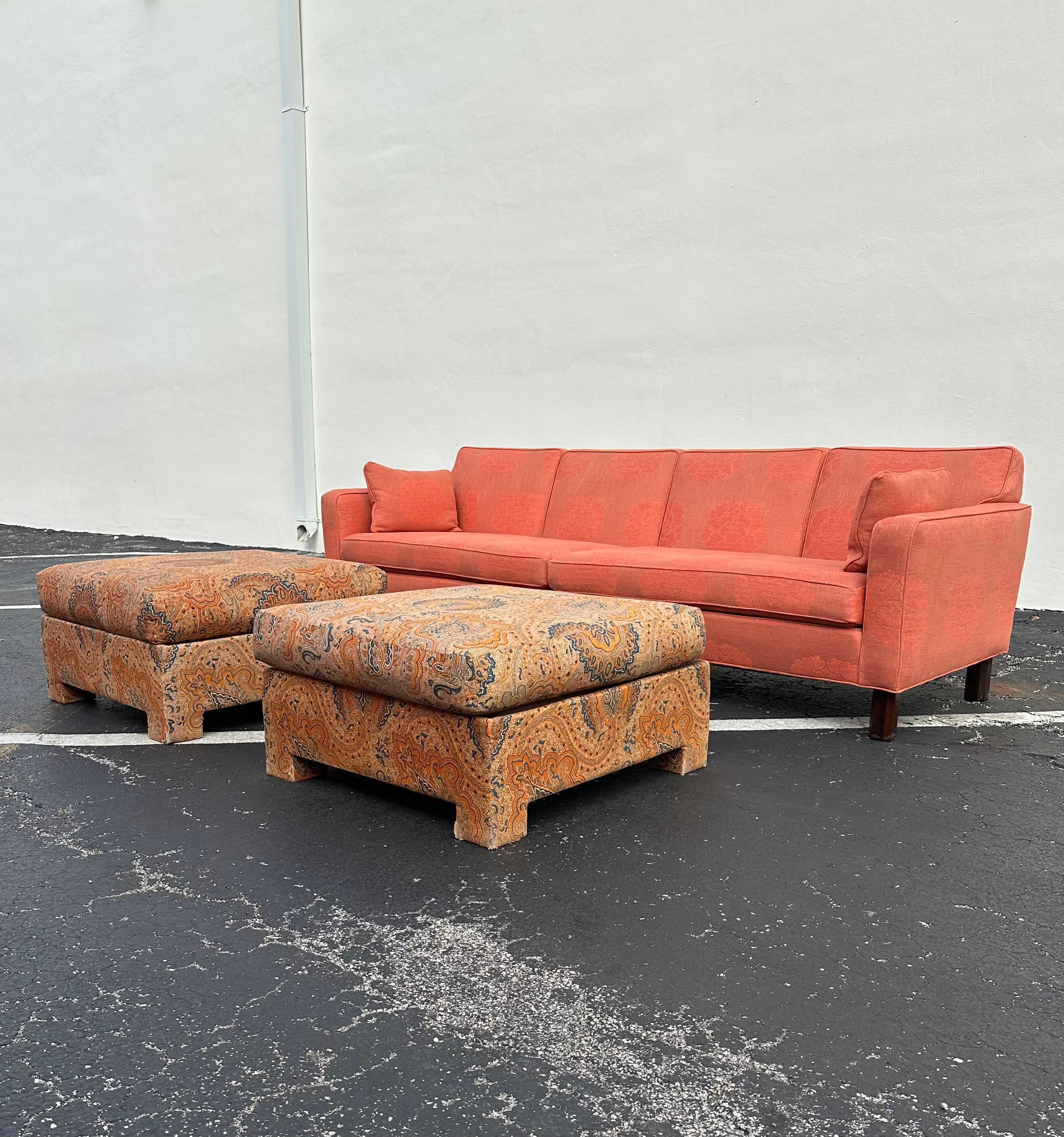1950s Edward Wormley for Dunbar Furniture Canapé Lotus en lin saumon paille en vente 8