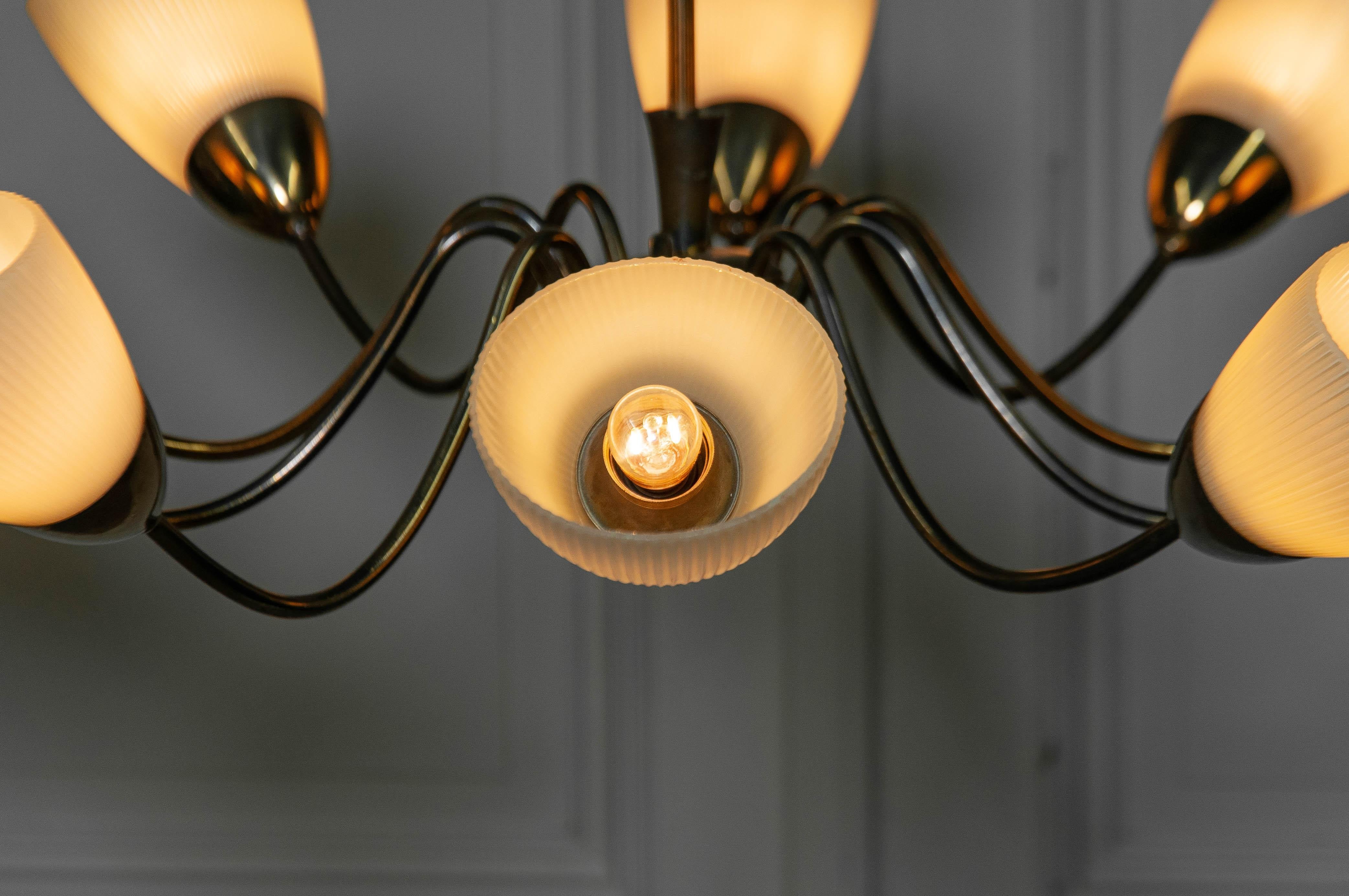 Italian 1950s XL Sputnik Chandelier in Brass Attributed to Angelo Lelii for Arredoluce For Sale
