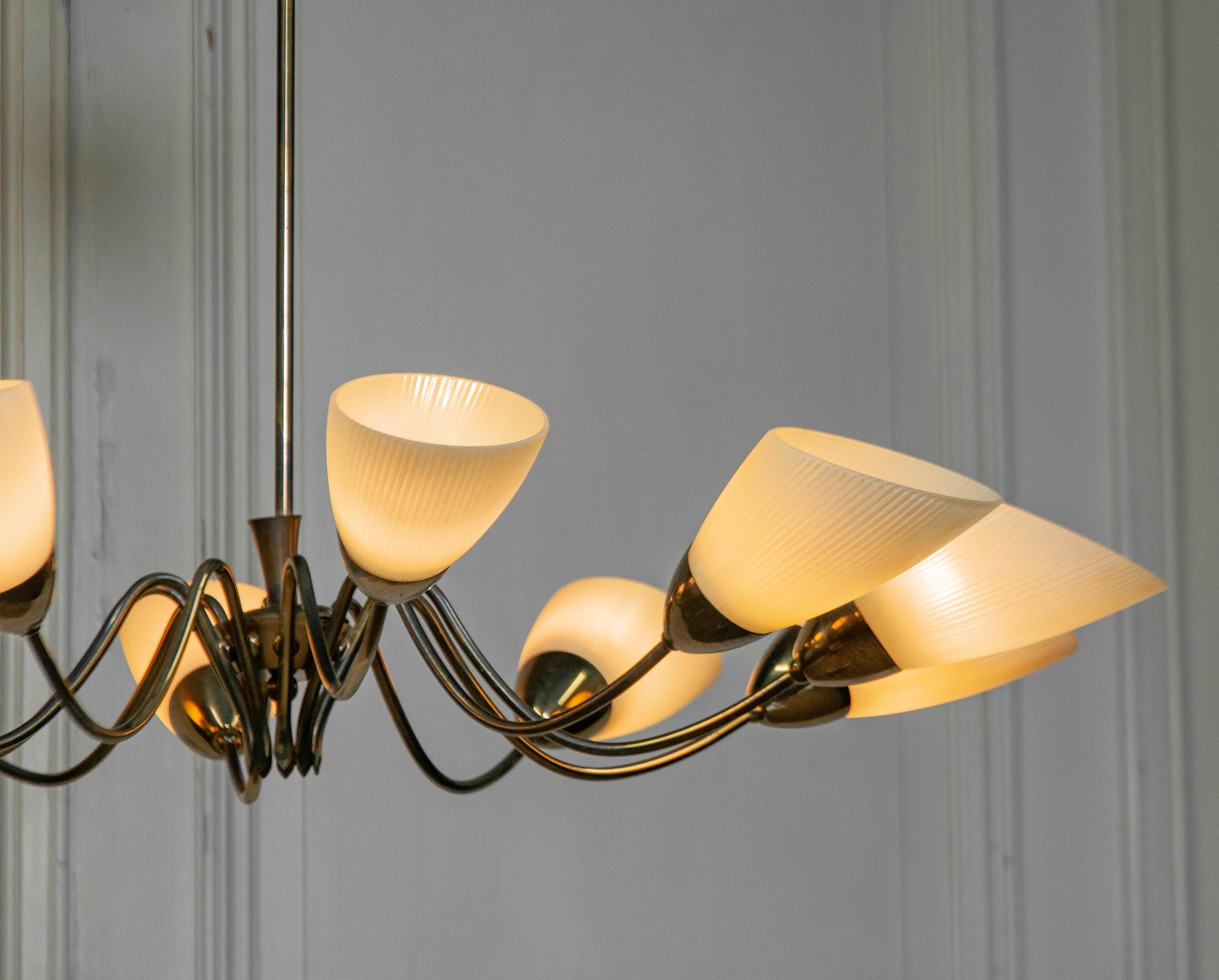 1950s XL Sputnik Chandelier in Brass Attributed to Angelo Lelii for Arredoluce For Sale 3